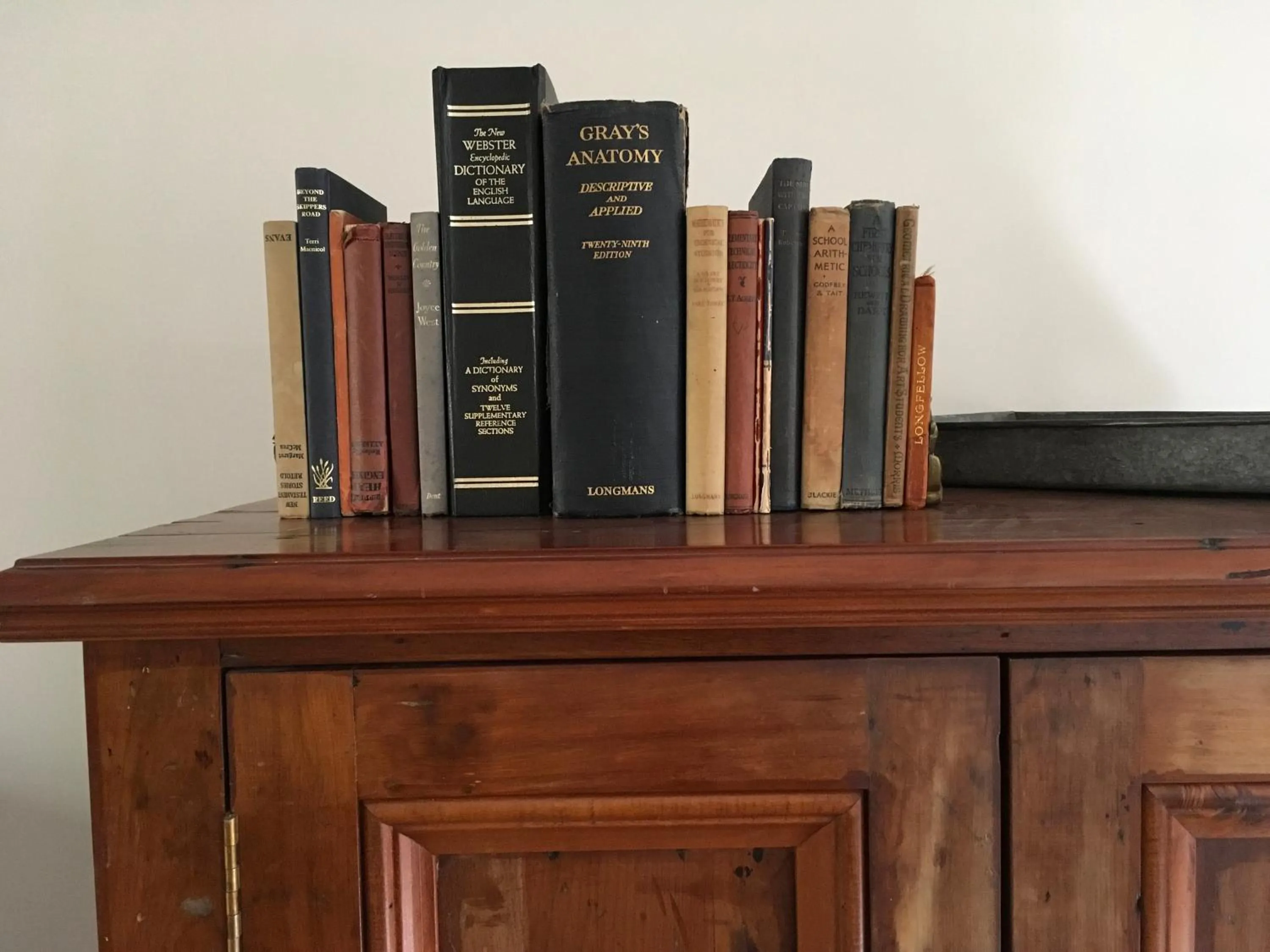 Decorative detail in Lye Bow Lake Suite