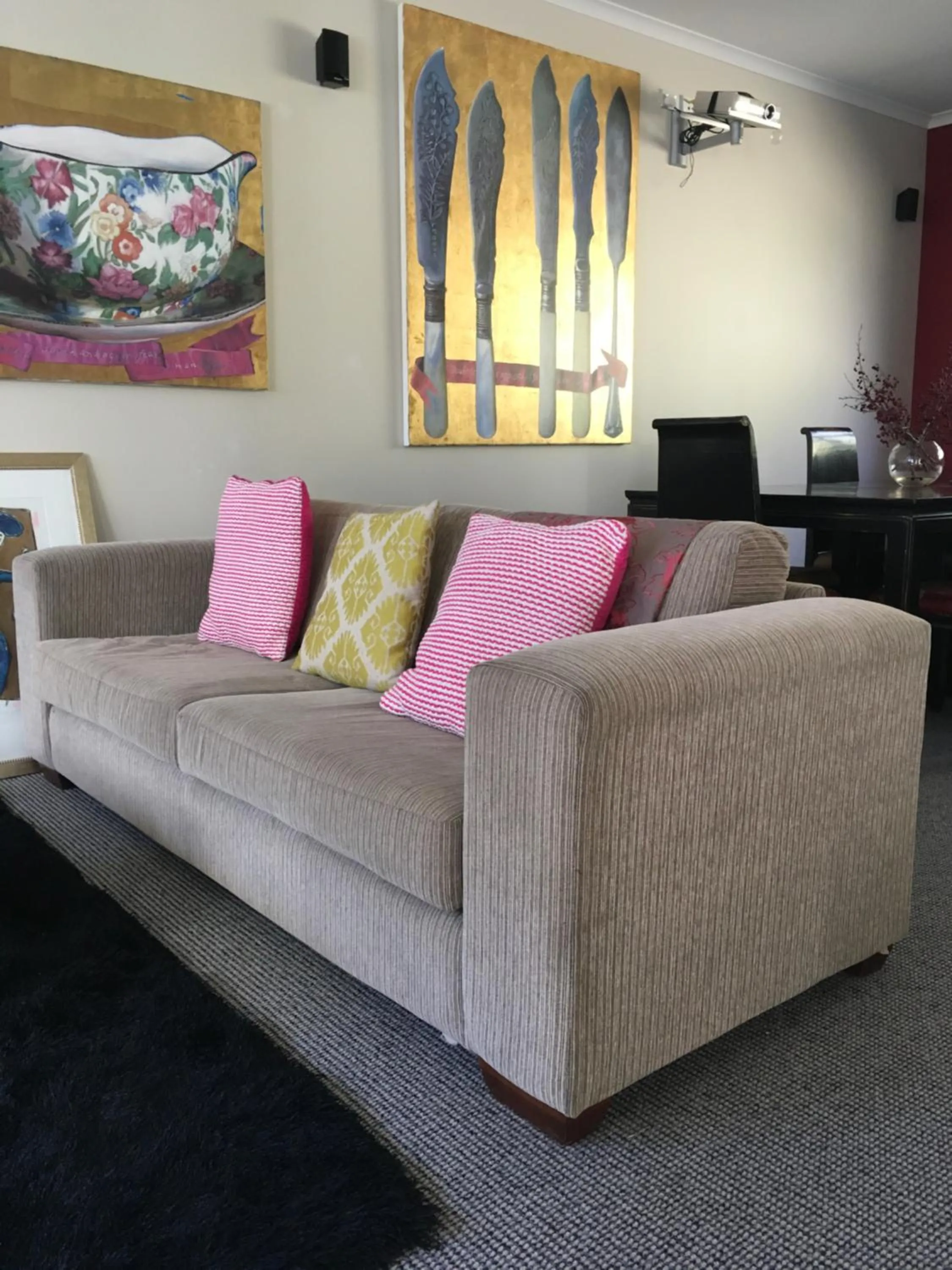 Living room in Lye Bow Lake Suite