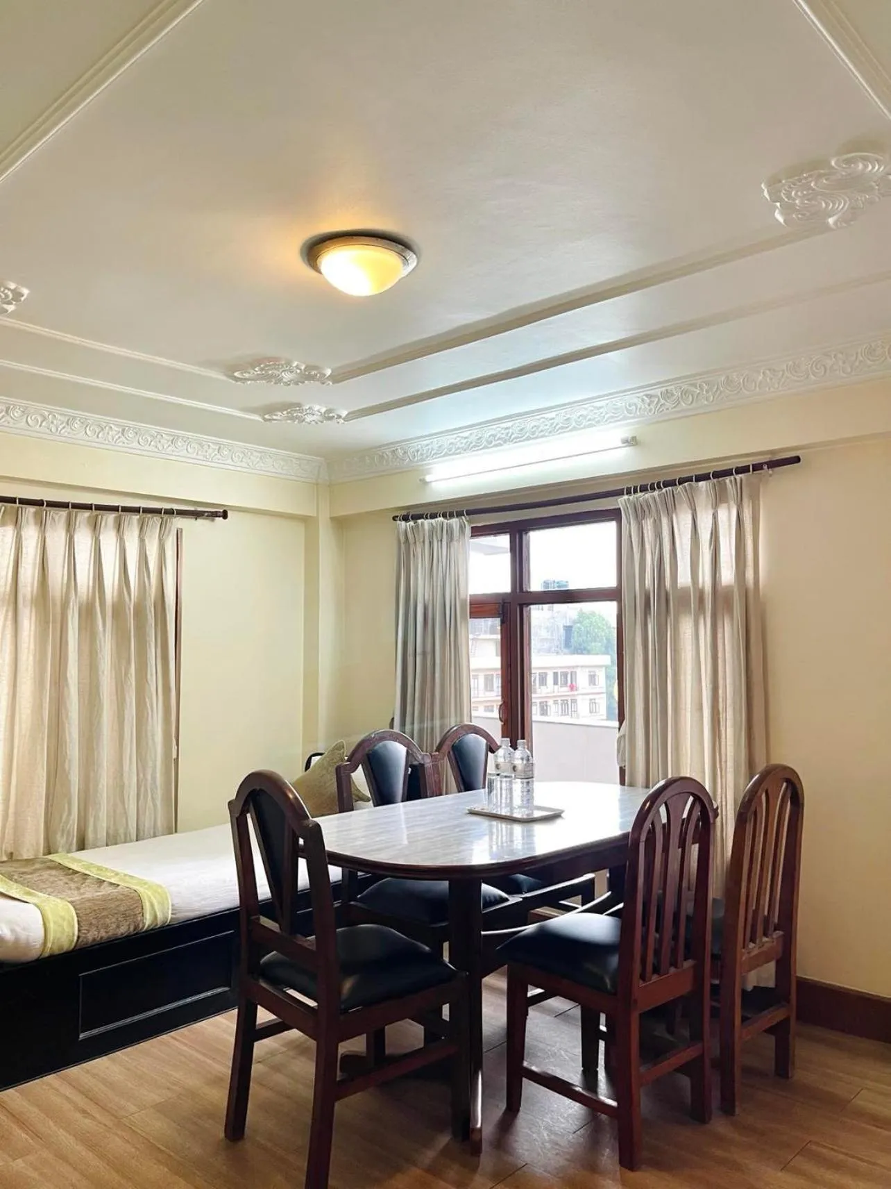 Seating area, Bed in Hotel Bodhiz