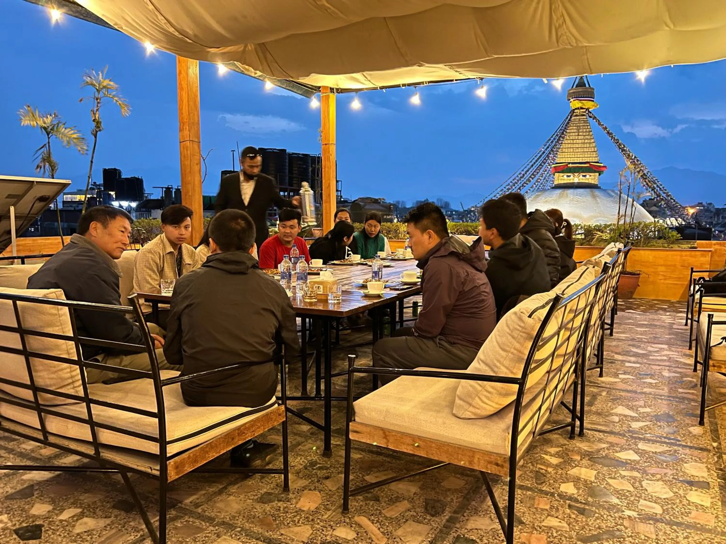 Restaurant/places to eat in Hotel Bodhiz