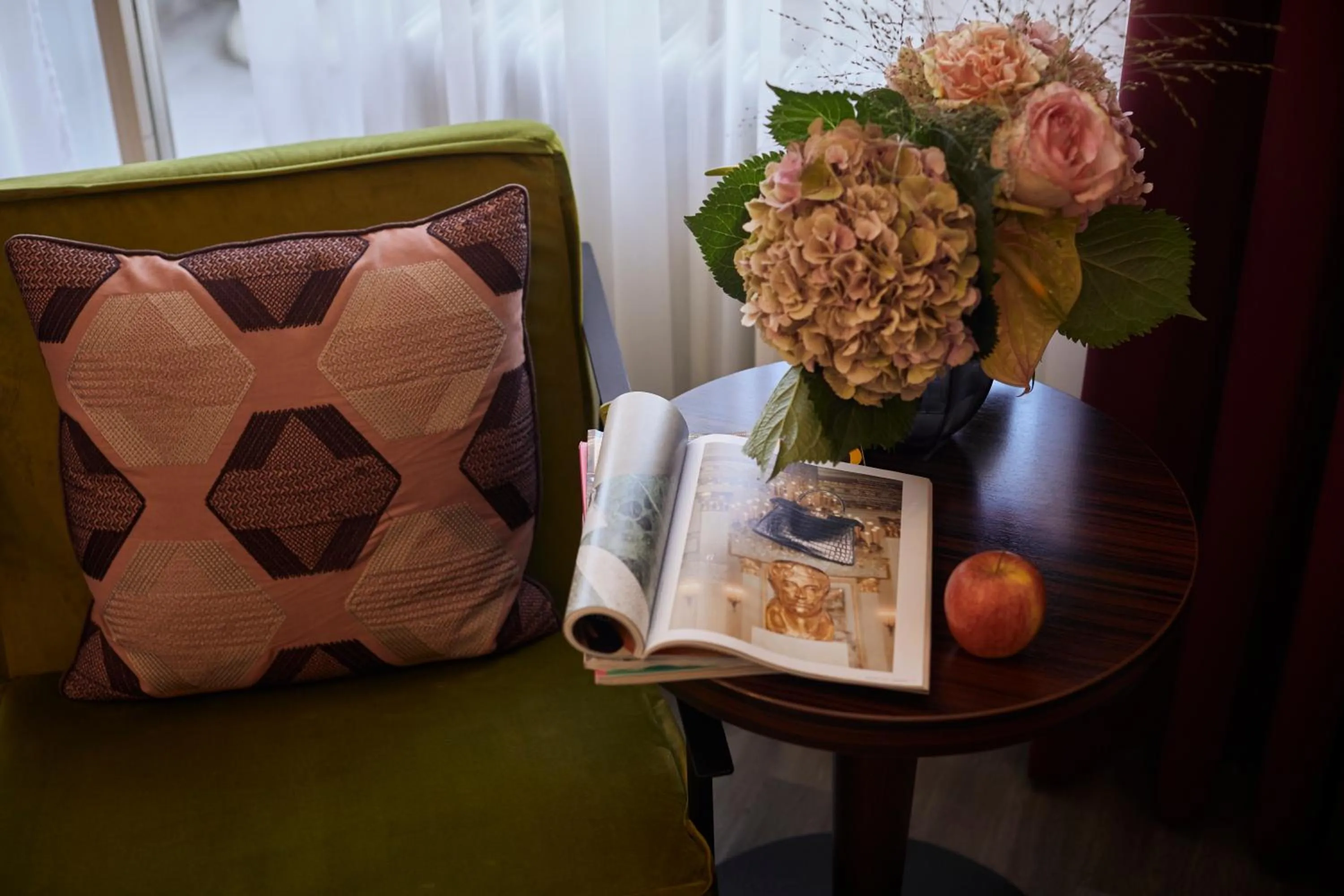 Seating area in Hotel Metropol by Maier Privathotels