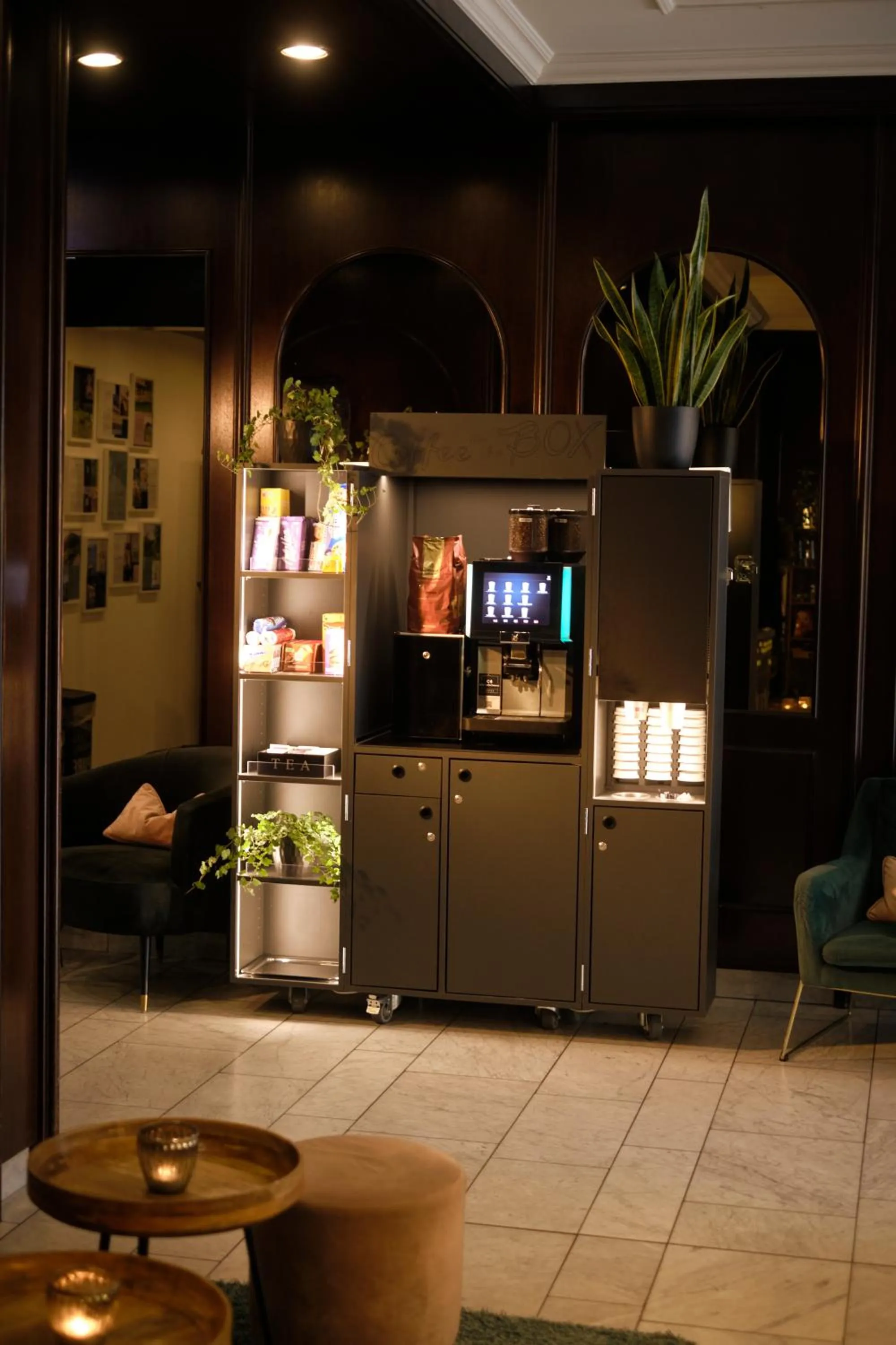 Coffee/tea facilities in Hotel Metropol by Maier Privathotels