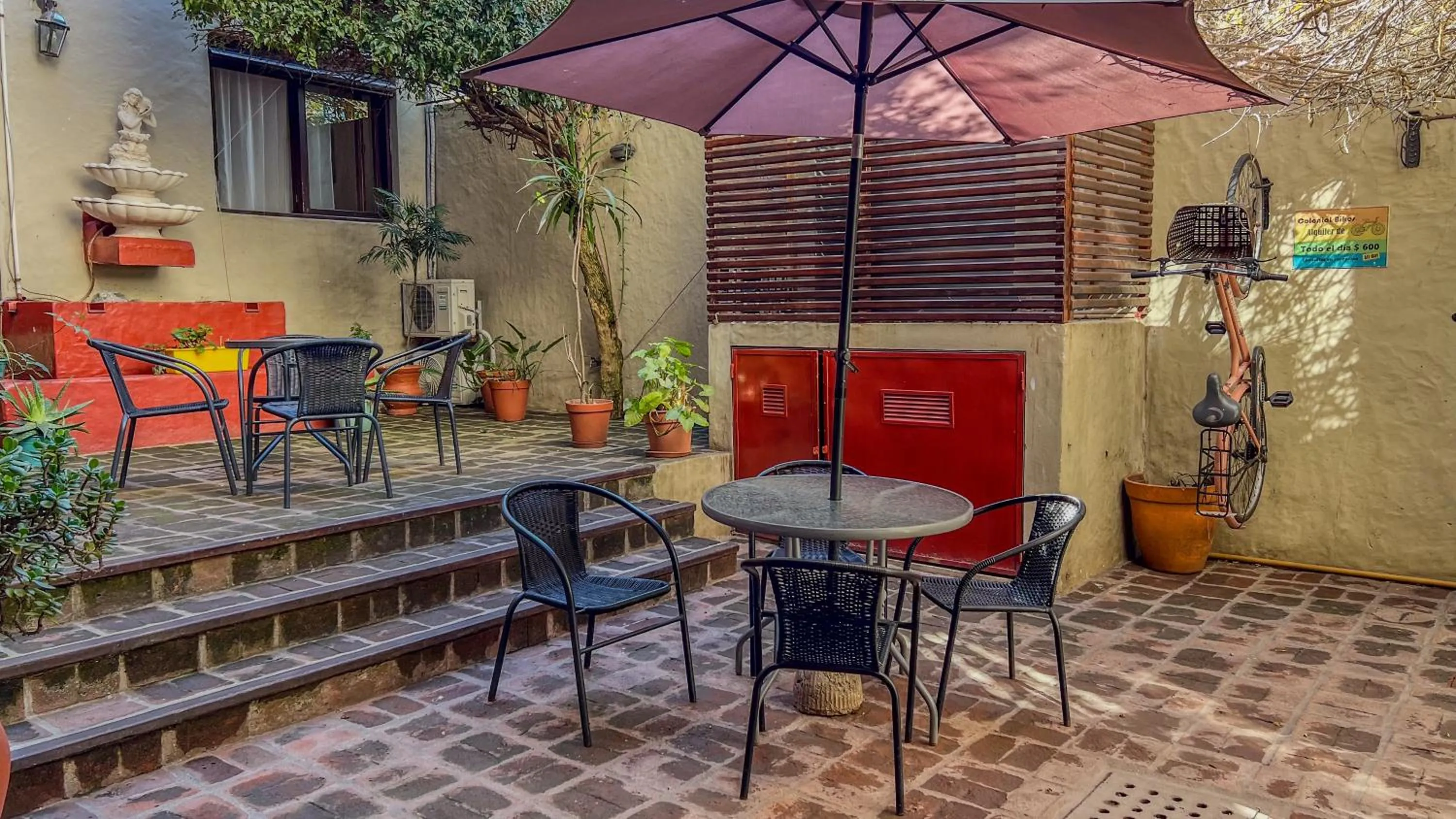 Property building in Viajero Posada B&B