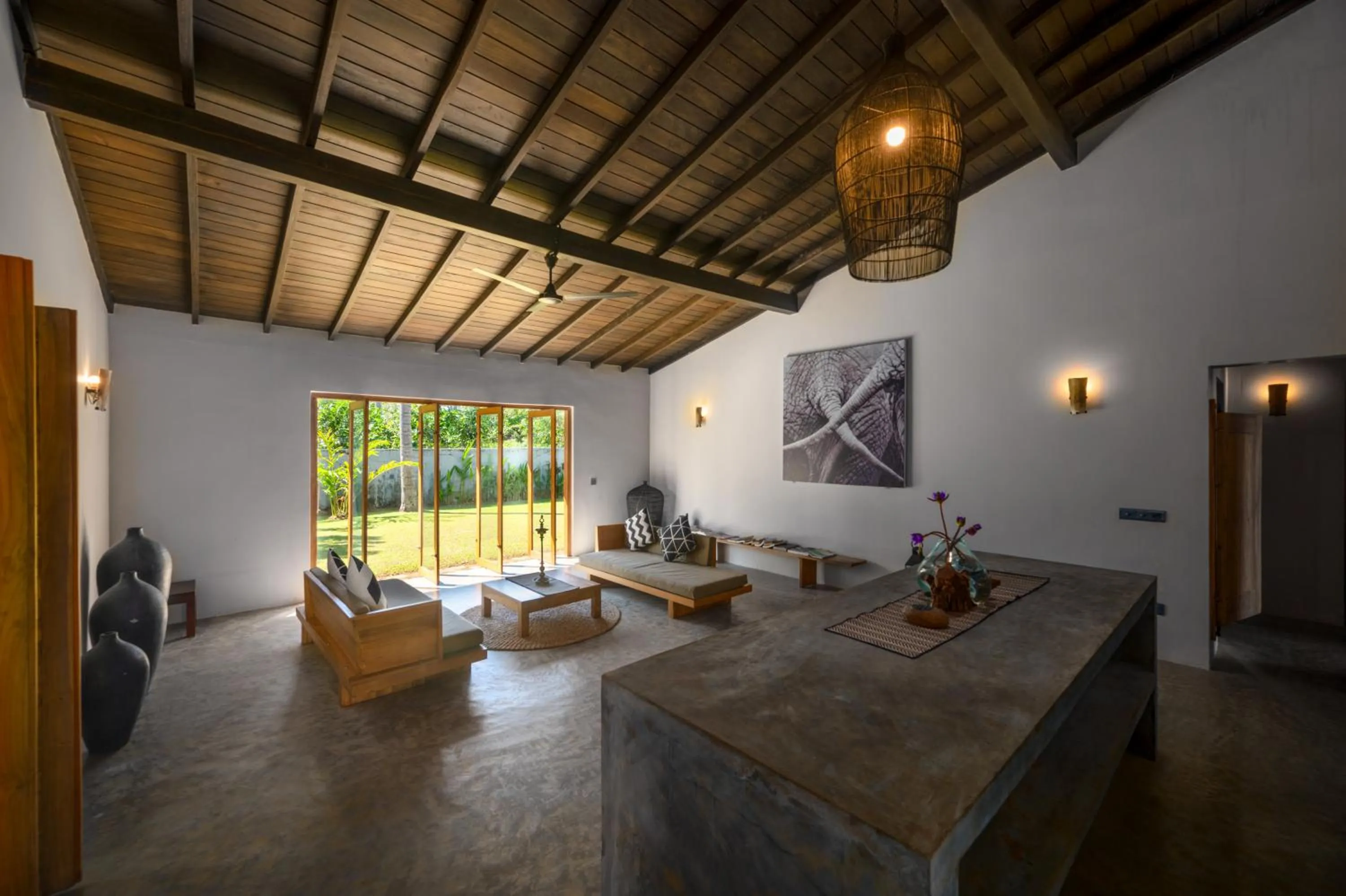 Lounge or bar, Bed in Wirdana Resort & Spa