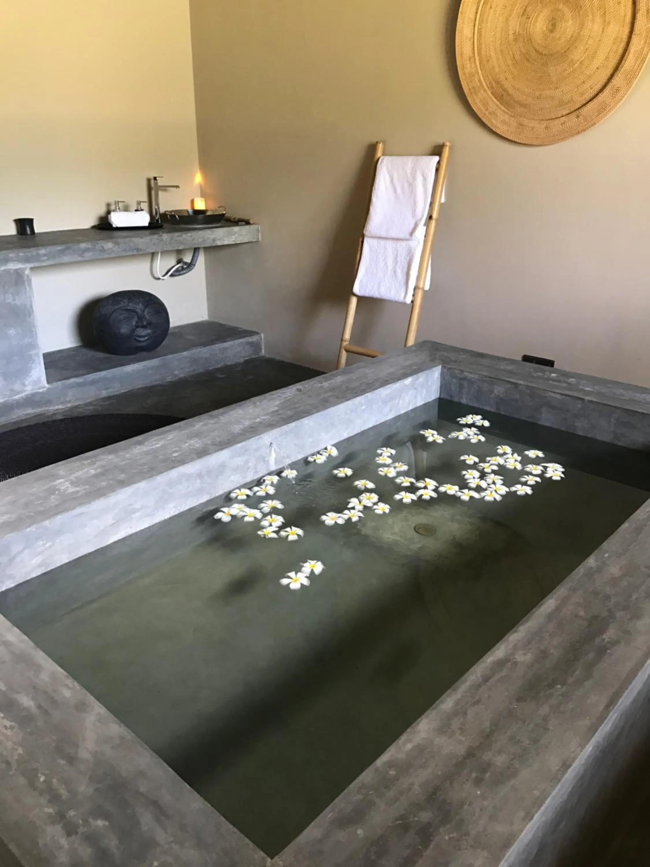 Bath in Wirdana Resort & Spa