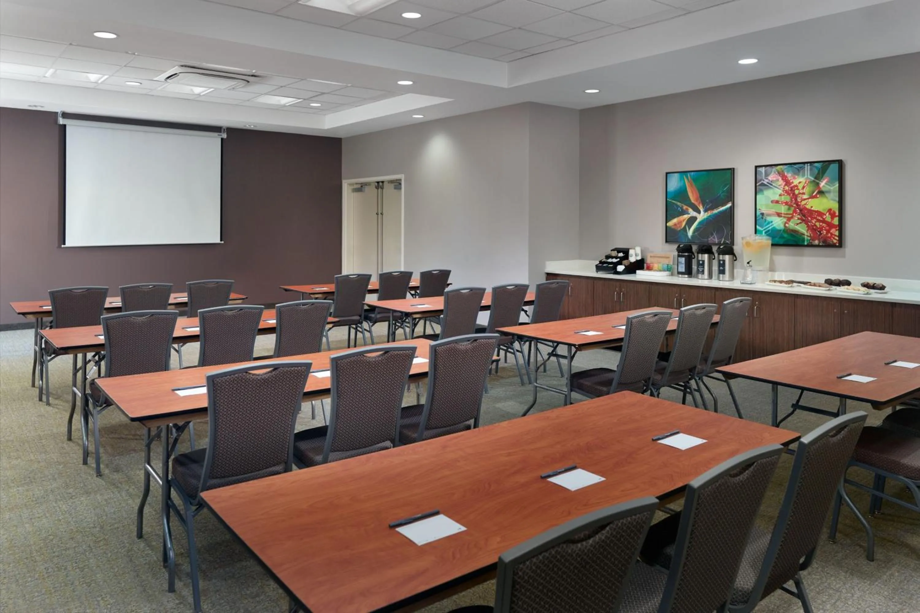 Meeting/conference room in SpringHill Suites by Marriott Orlando at SeaWorld