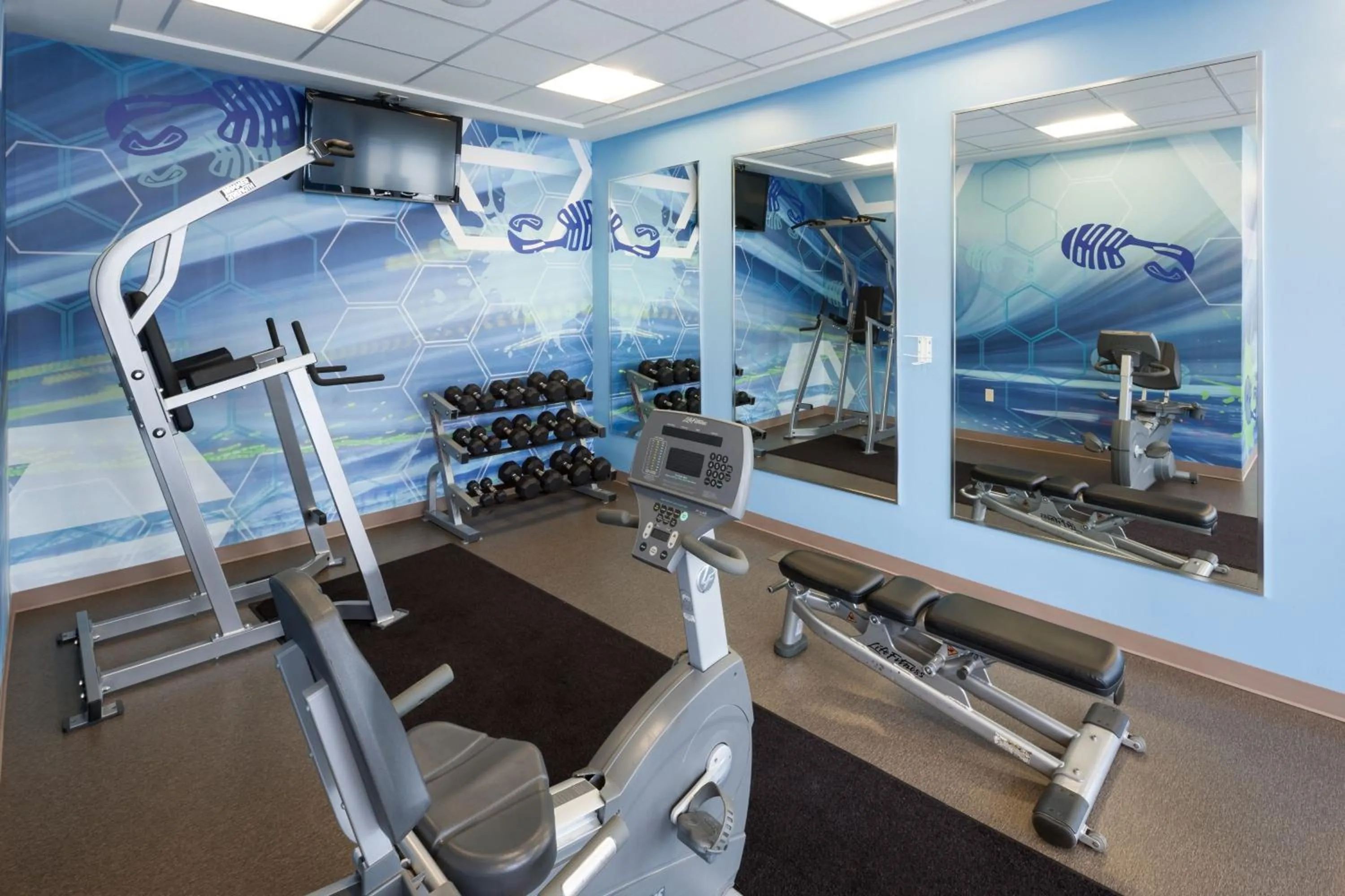 Fitness centre/facilities in SpringHill Suites by Marriott Orlando at SeaWorld