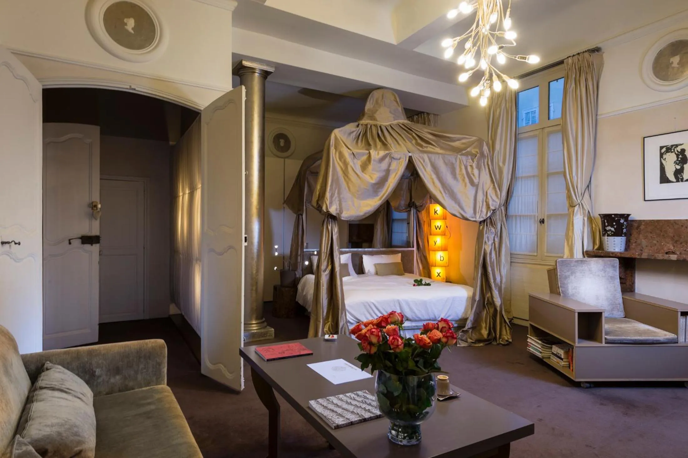 Photo of the whole room, Bed in Hôtel Particulier Le 28 - Spa & Art Luxury Design by Alain Ducasse