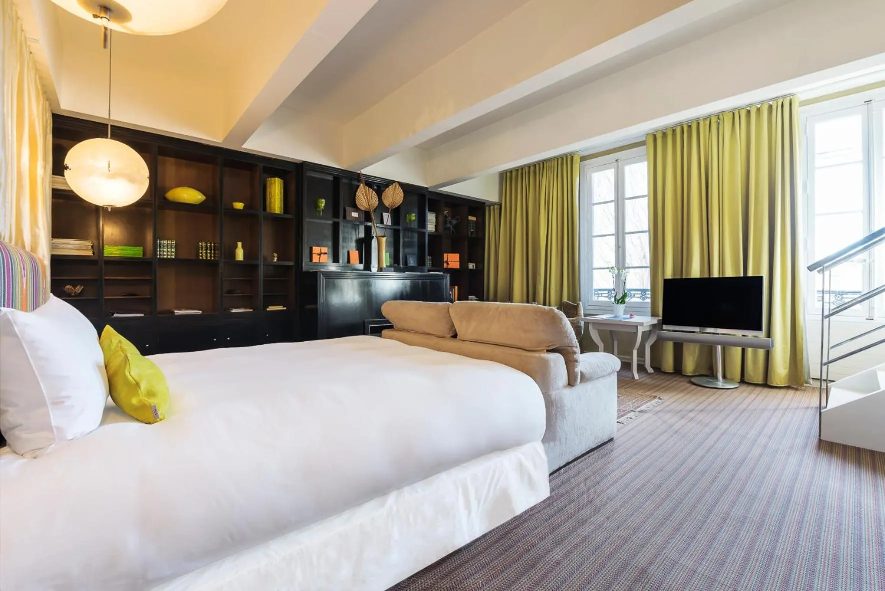 Photo of the whole room, Bed in Hôtel Particulier Le 28 - Spa & Art Luxury Design by Alain Ducasse