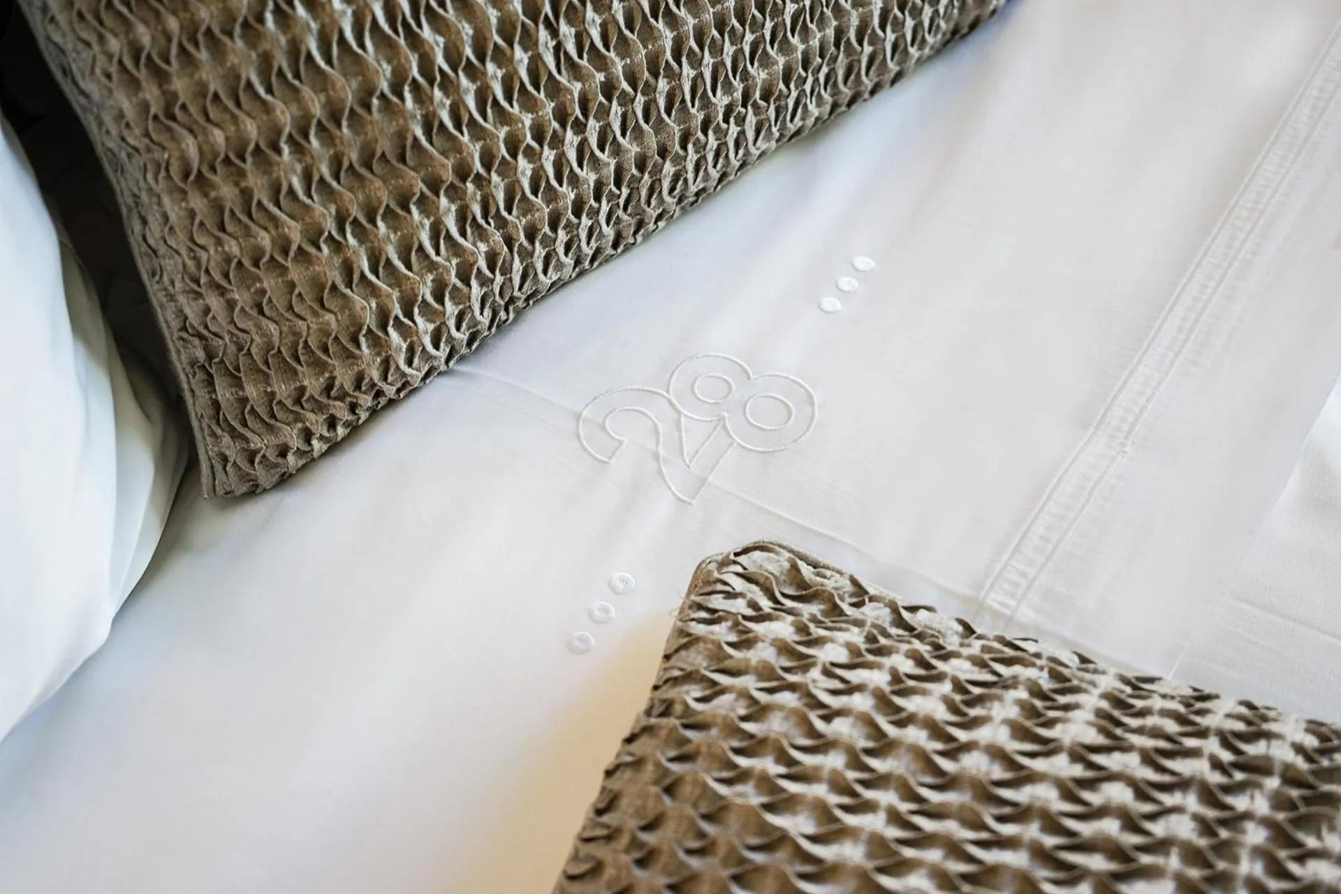 Photo of the whole room, Bed in Hôtel Particulier Le 28 - Spa & Art Luxury Design by Alain Ducasse