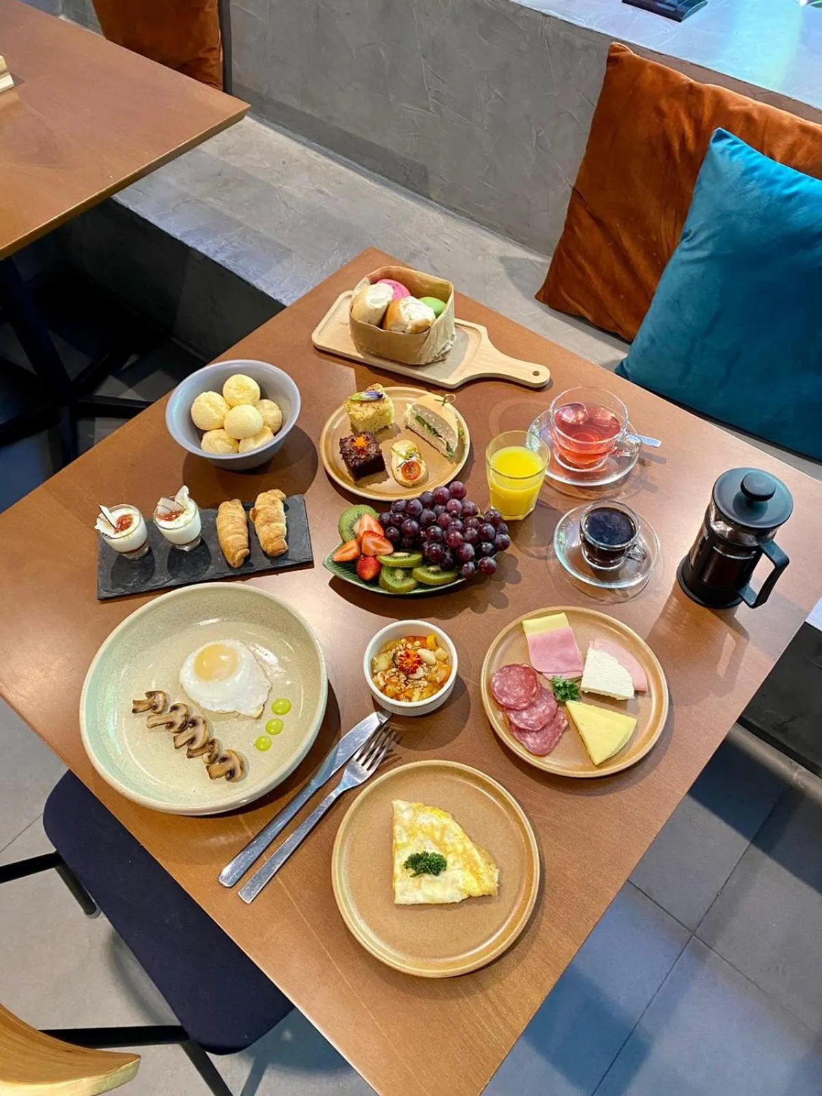 Restaurant/places to eat in Swan Generation Porto Alegre