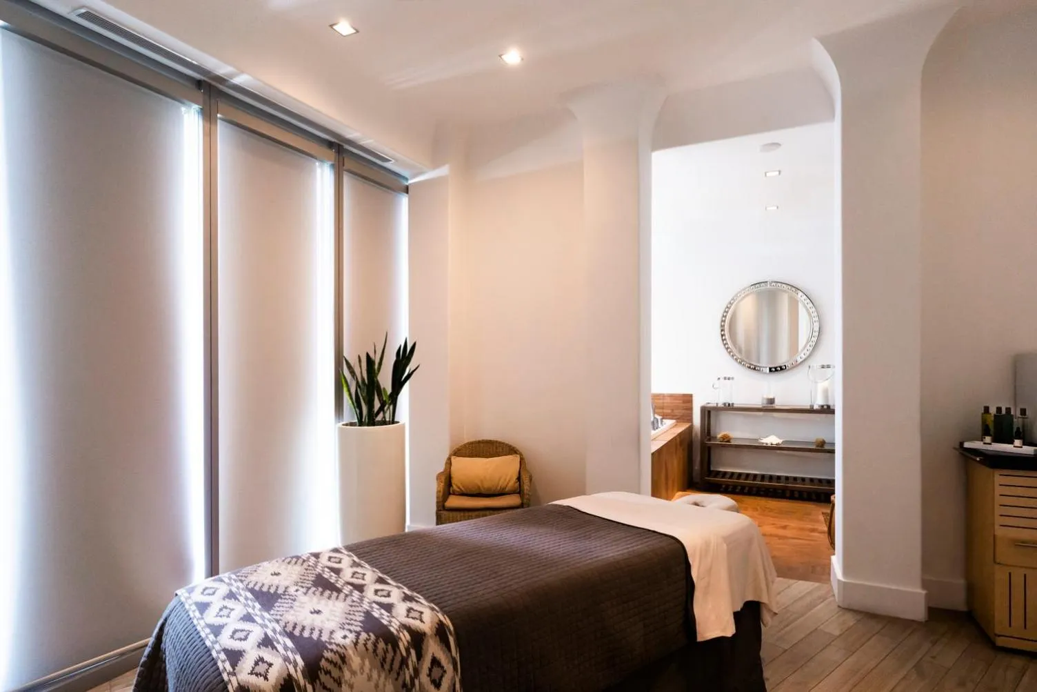 Spa and wellness centre/facilities, Bed in Eden Roc Miami Beach