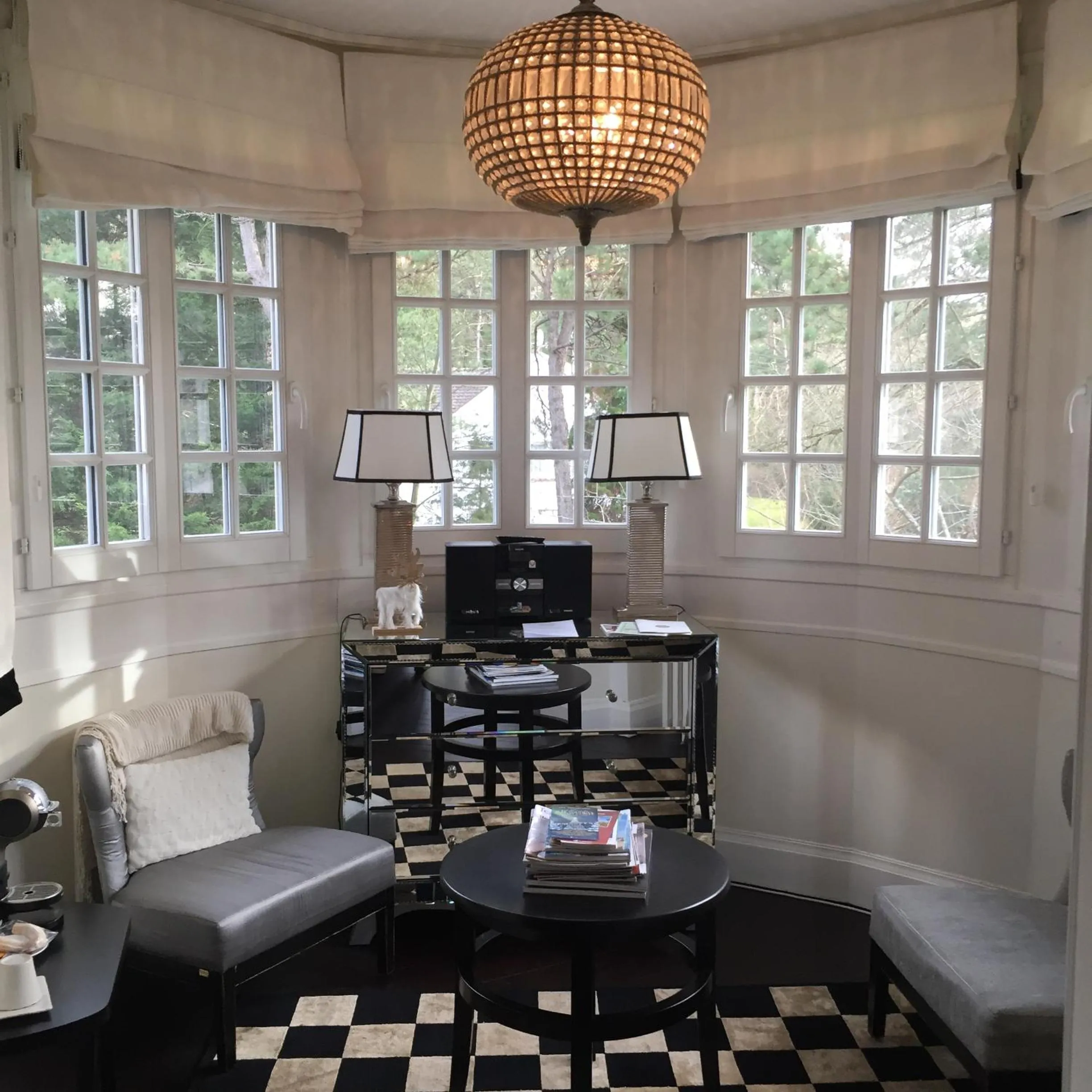 Decorative detail in Demeure d'Hôtes Haec Otia