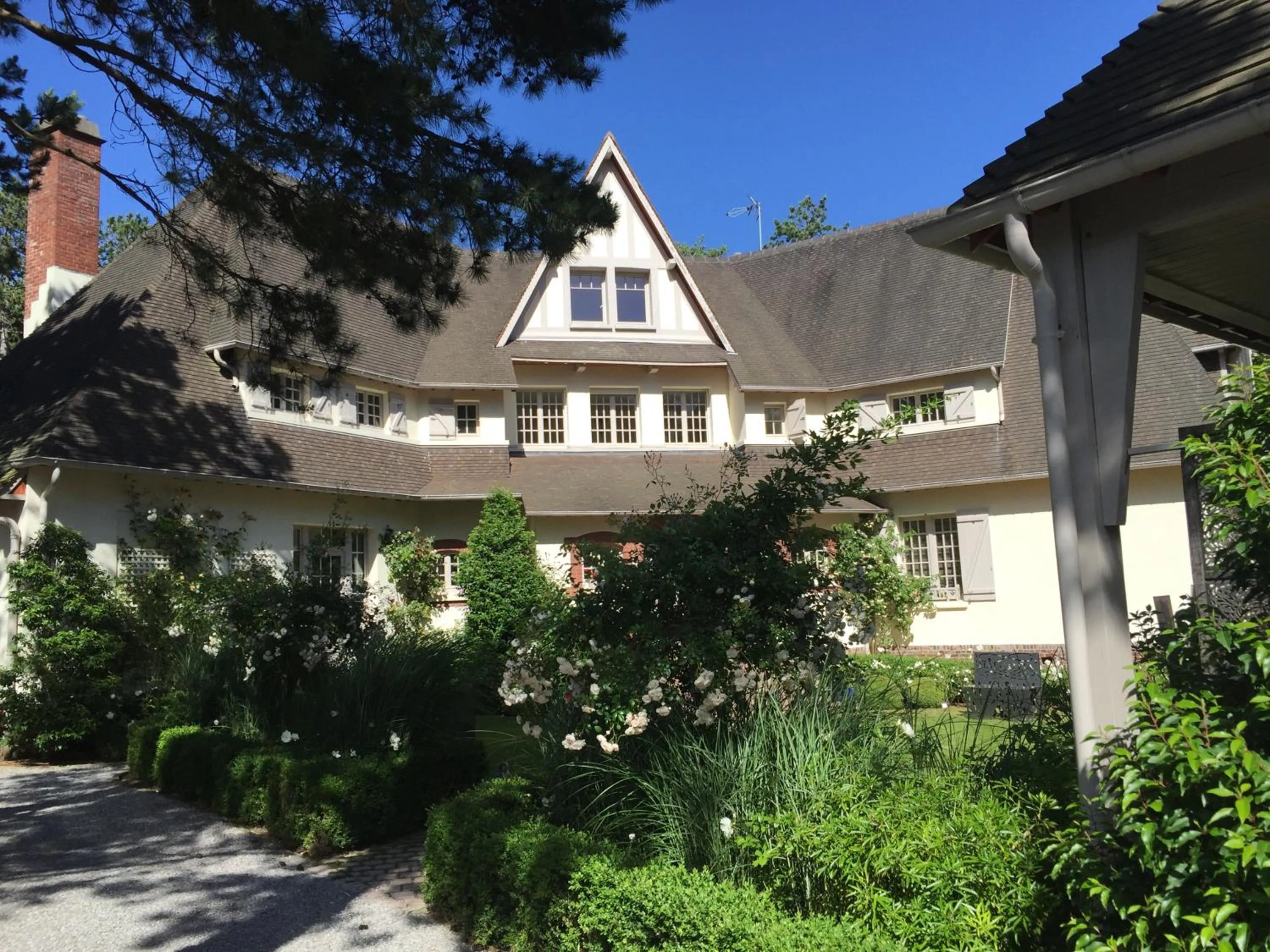 Facade/entrance in Demeure d'Hôtes Haec Otia