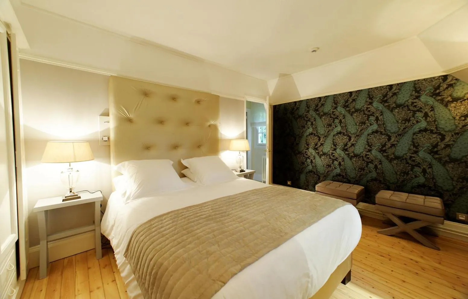 Decorative detail, Bed in Demeure d'Hôtes Haec Otia