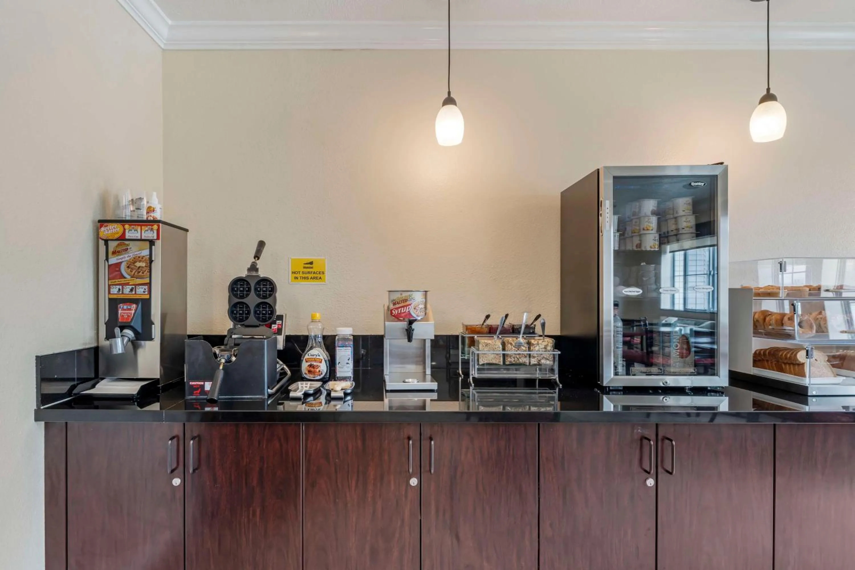 Breakfast in Best Western Salinas Monterey