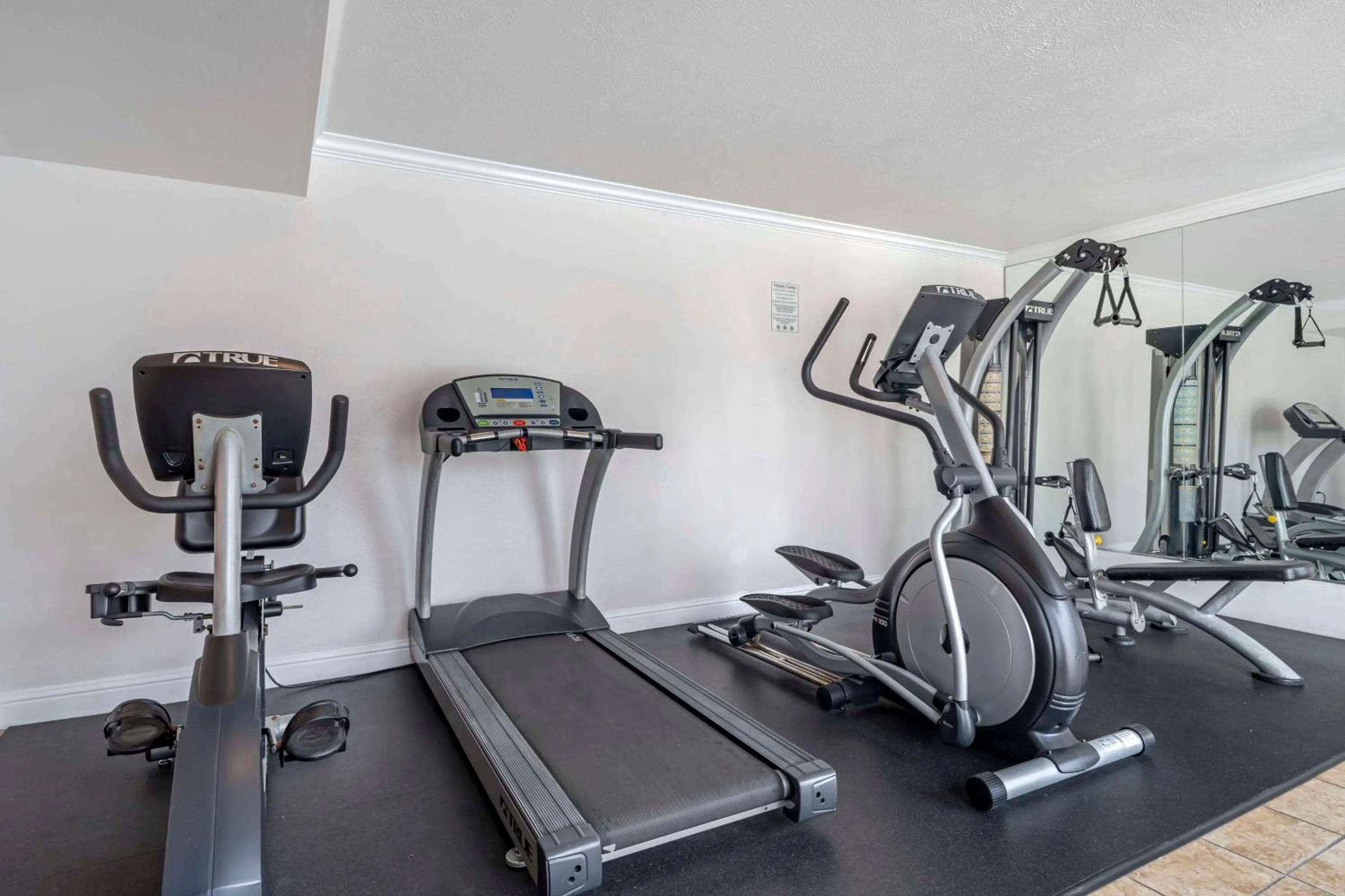 Fitness centre/facilities in Best Western Salinas Monterey