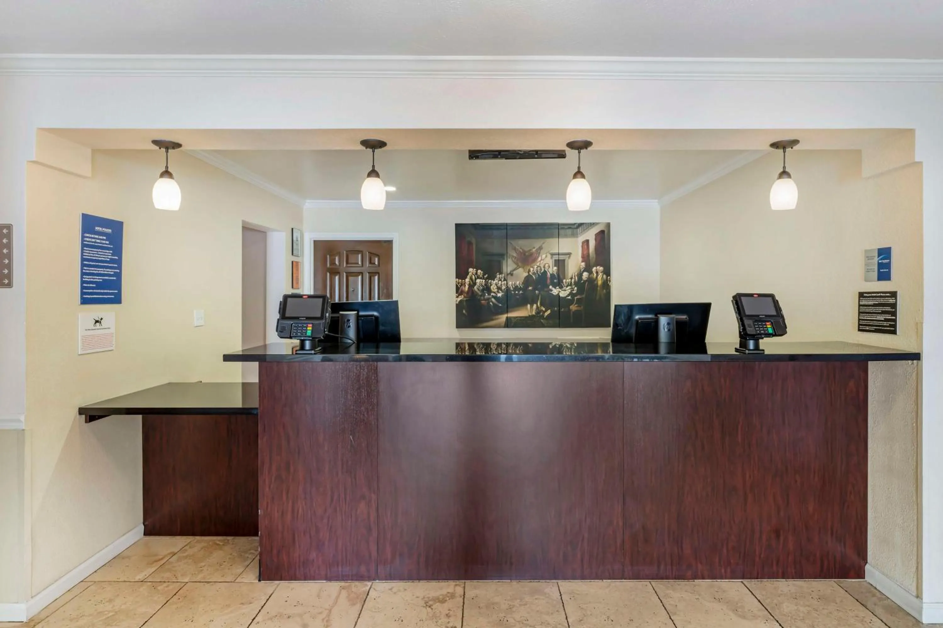 Lobby or reception in Best Western Salinas Monterey