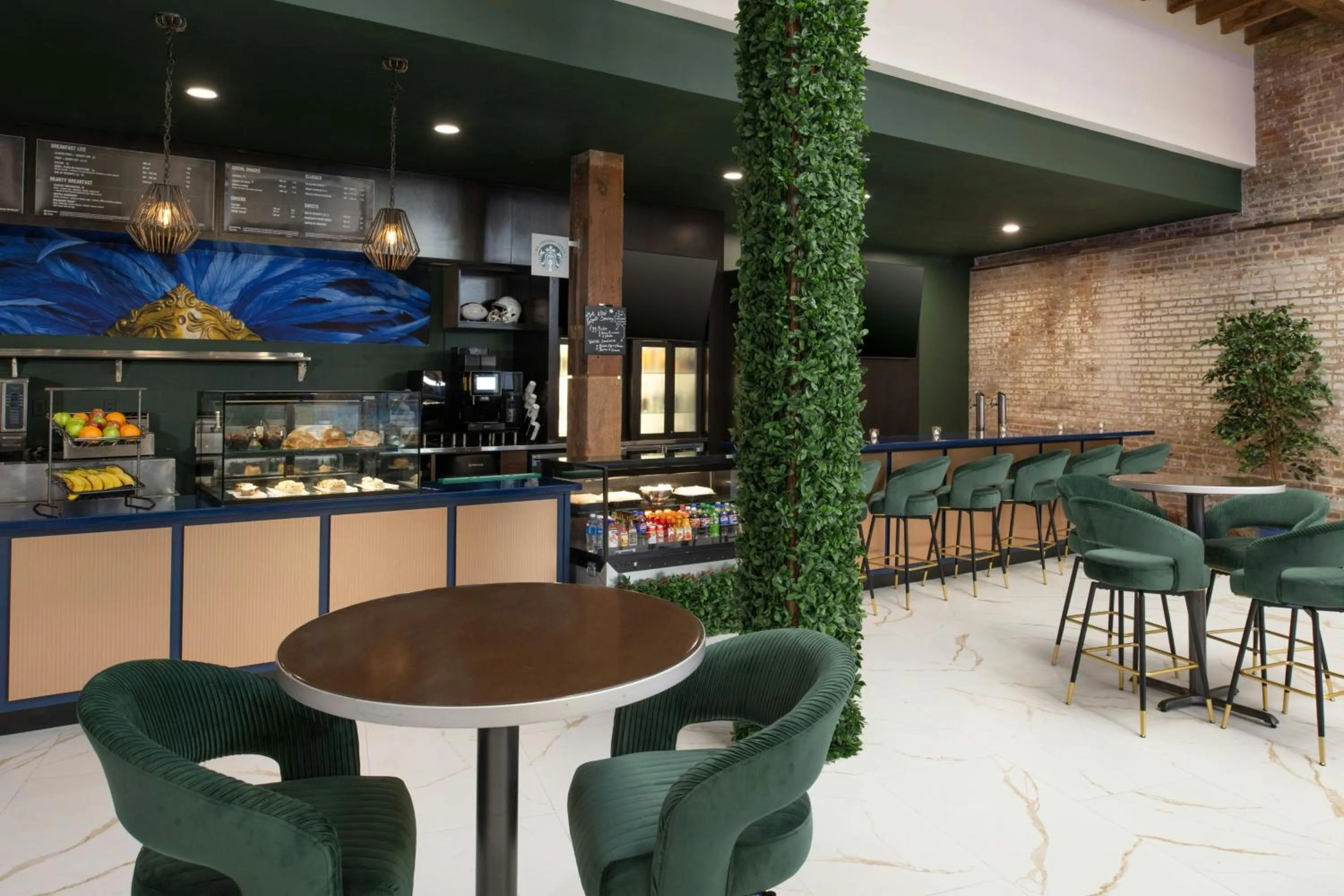 Restaurant/places to eat in Courtyard by Marriott New Orleans Warehouse Arts District