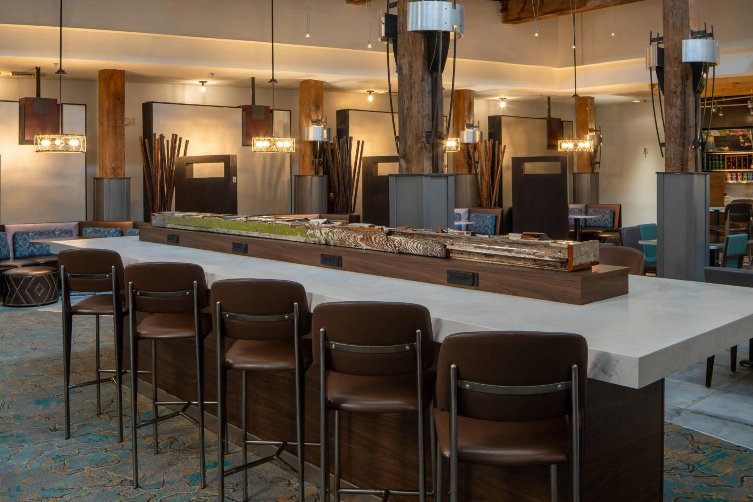 Restaurant/places to eat in Courtyard by Marriott New Orleans Warehouse Arts District