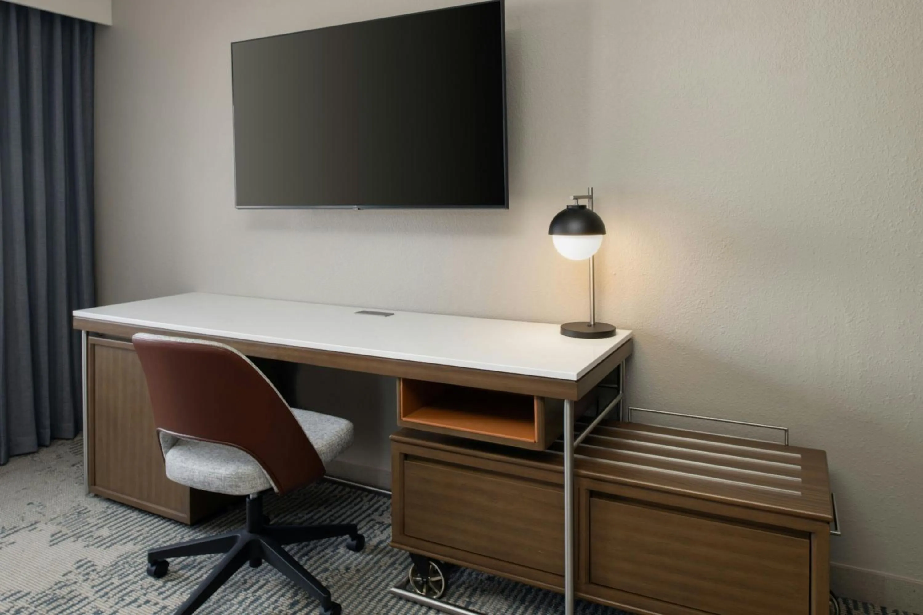 Photo of the whole room in Courtyard by Marriott New Orleans Warehouse Arts District