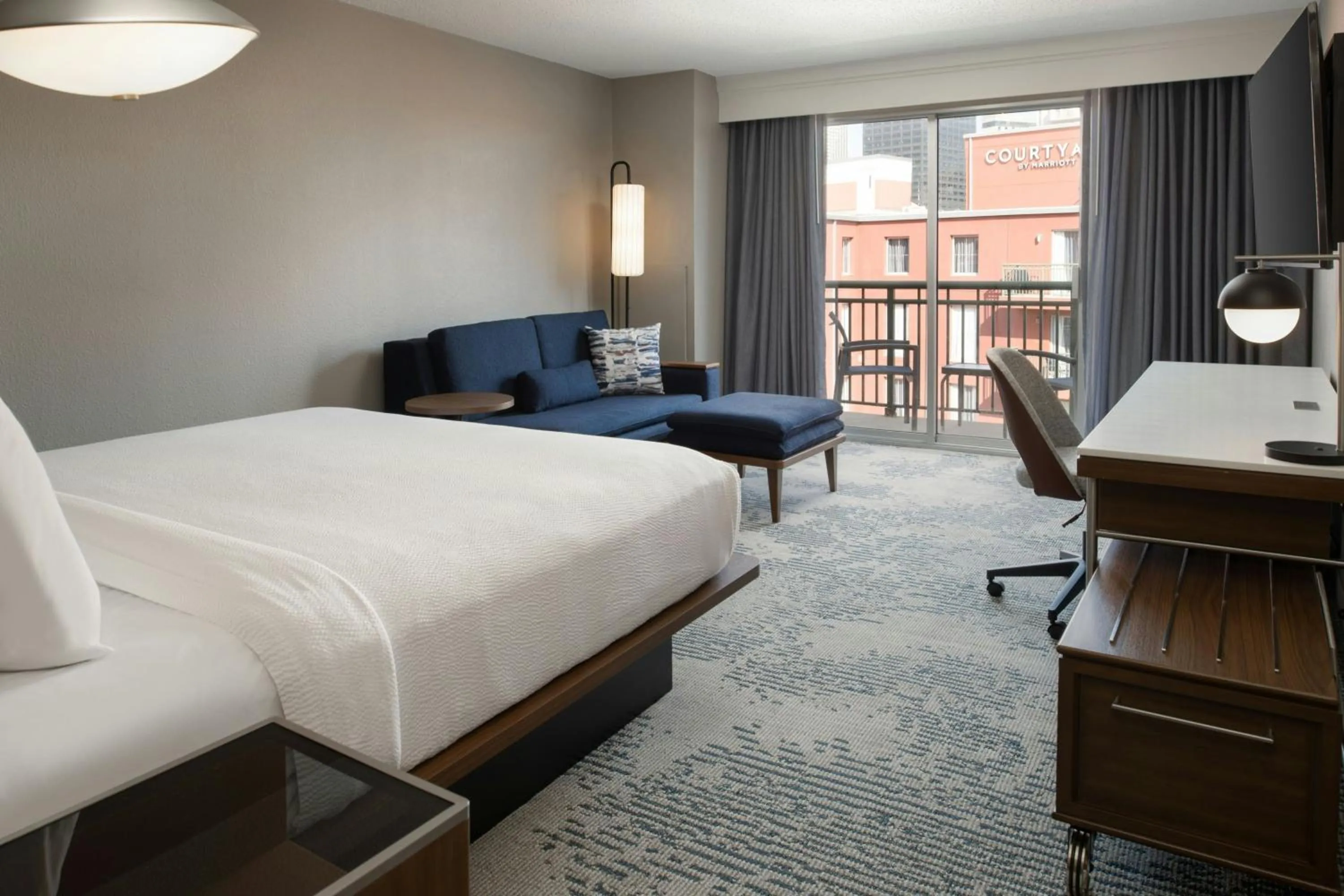 Photo of the whole room, Bed in Courtyard by Marriott New Orleans Warehouse Arts District