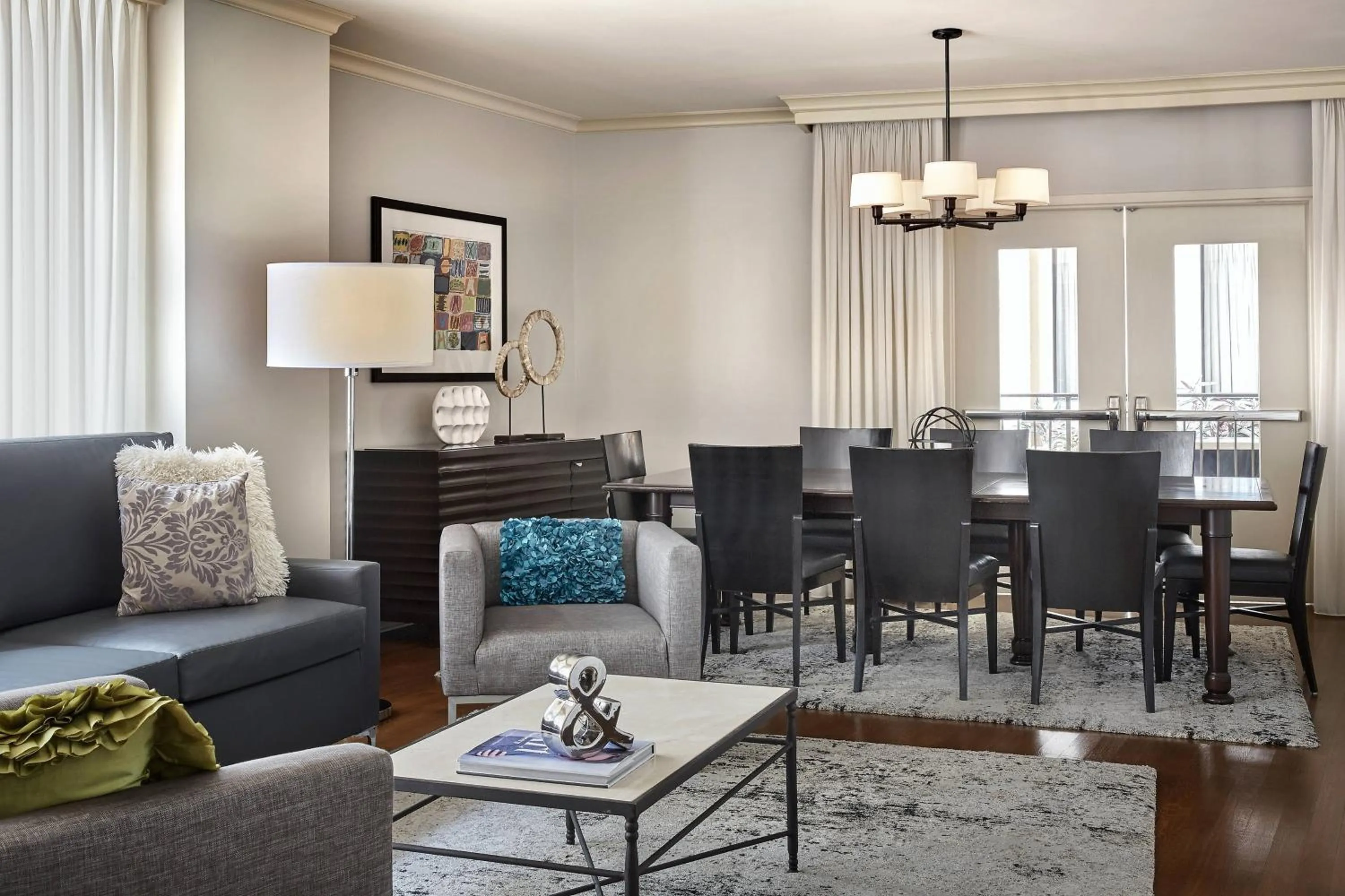 Photo of the whole room in Renaissance New Orleans Arts Warehouse District Hotel