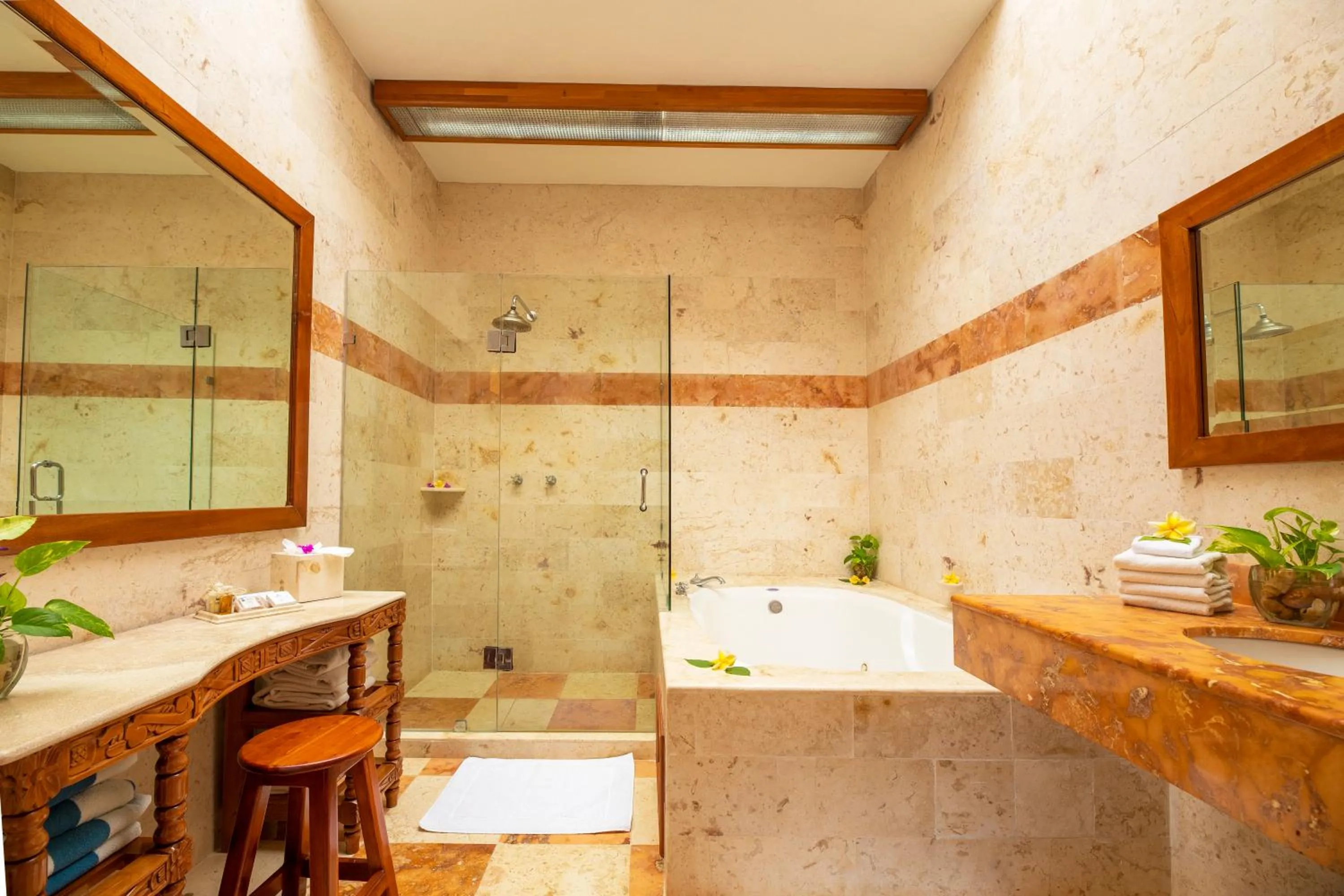 Shower in Hacienda Uxmal Plantation & Museum