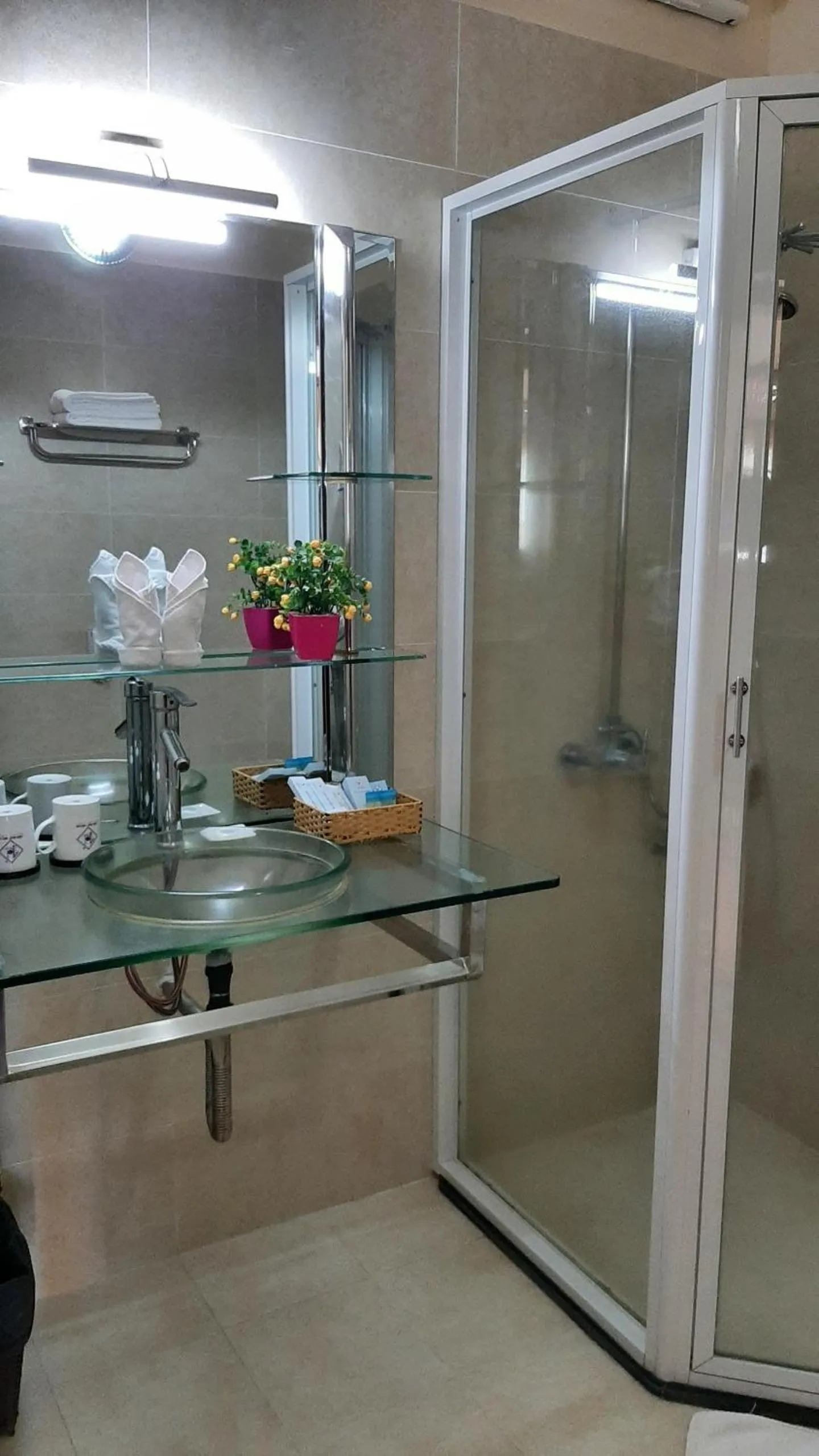 Bathroom in TIEN DAT MUI NE Resort & Spa