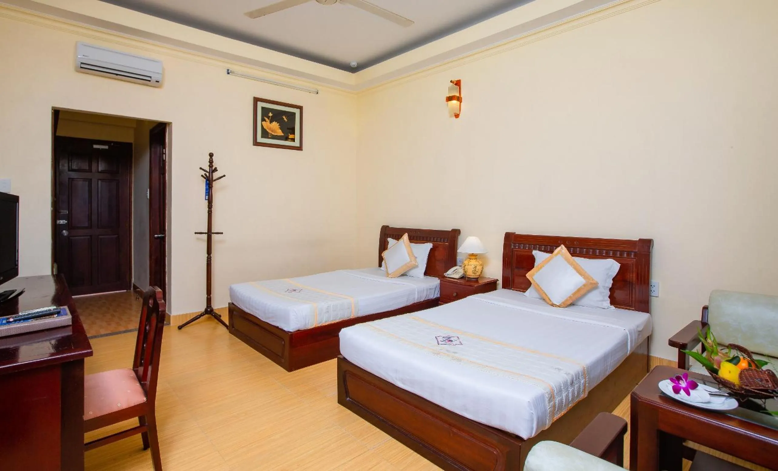 Bedroom, Bed in TIEN DAT MUI NE Resort & Spa