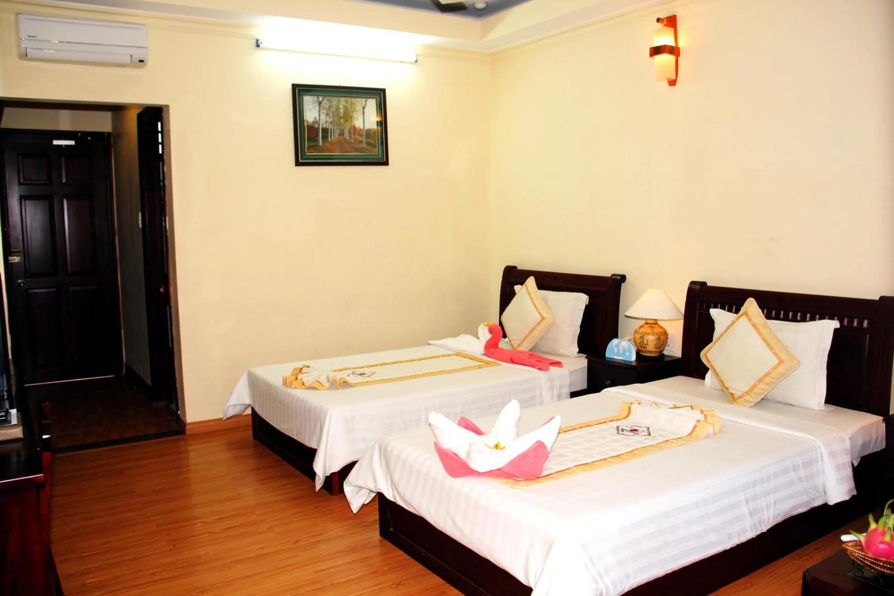 Bedroom, Bed in TIEN DAT MUI NE Resort & Spa