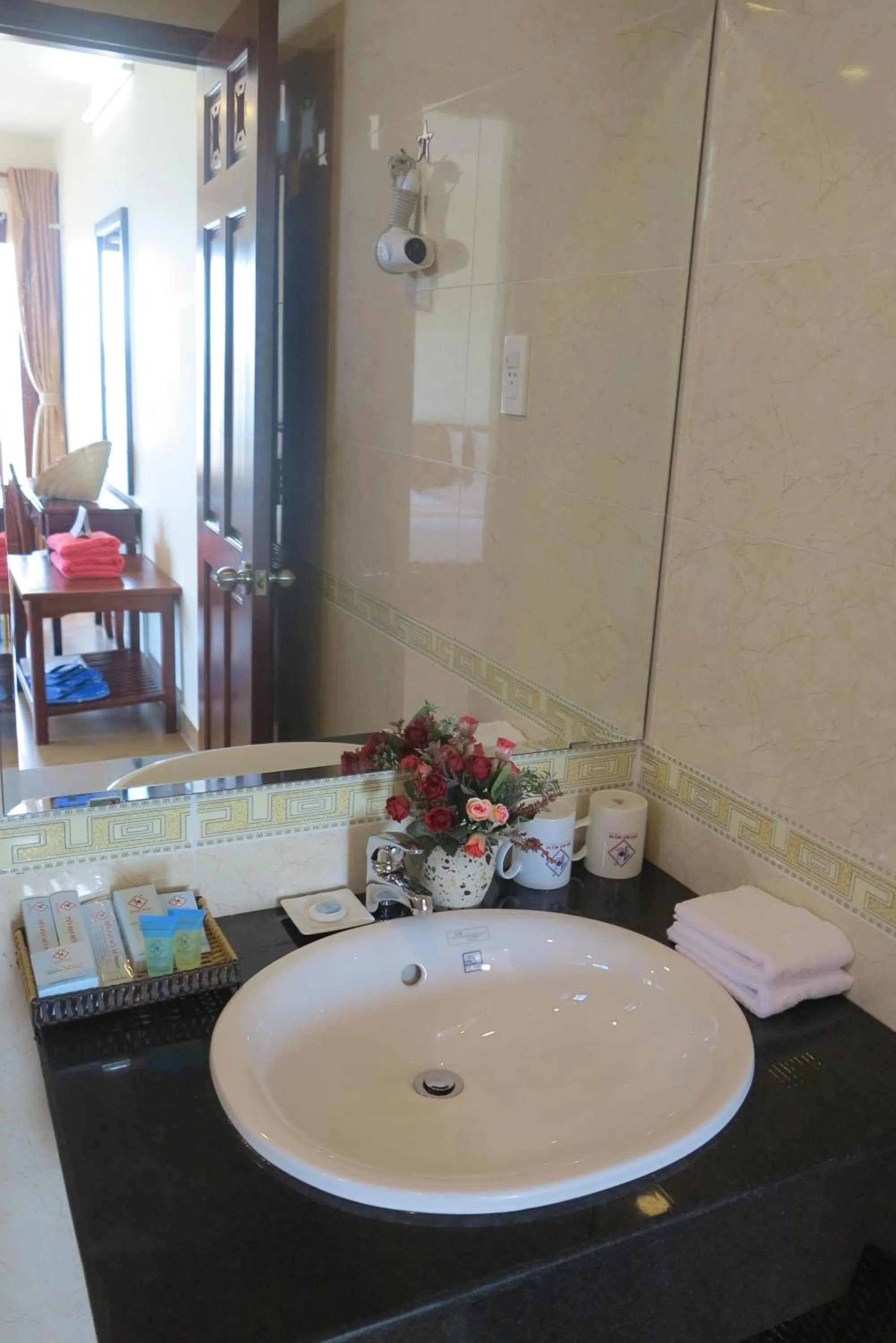 Bathroom in TIEN DAT MUI NE Resort & Spa