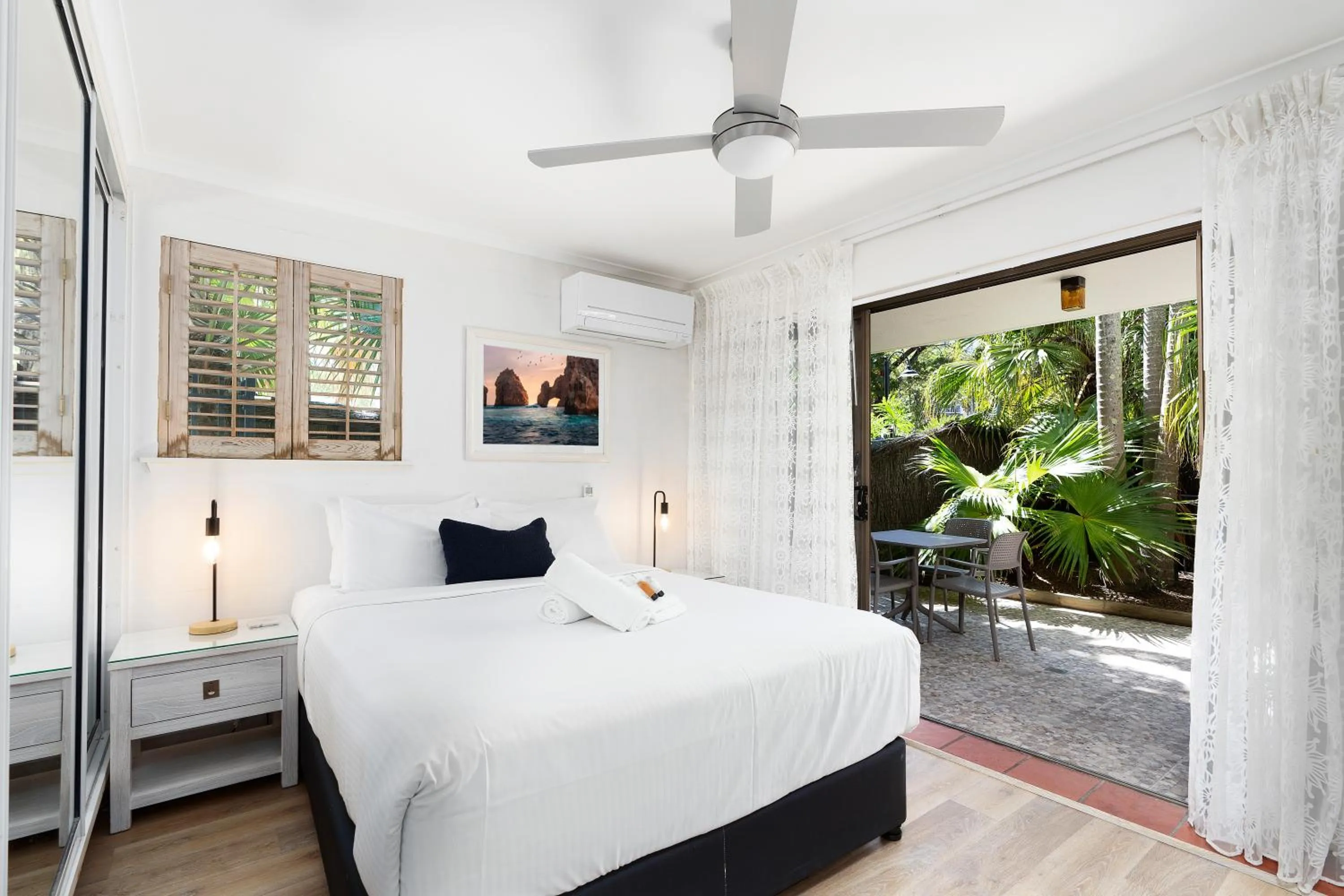 Bed in Noosa International Resort