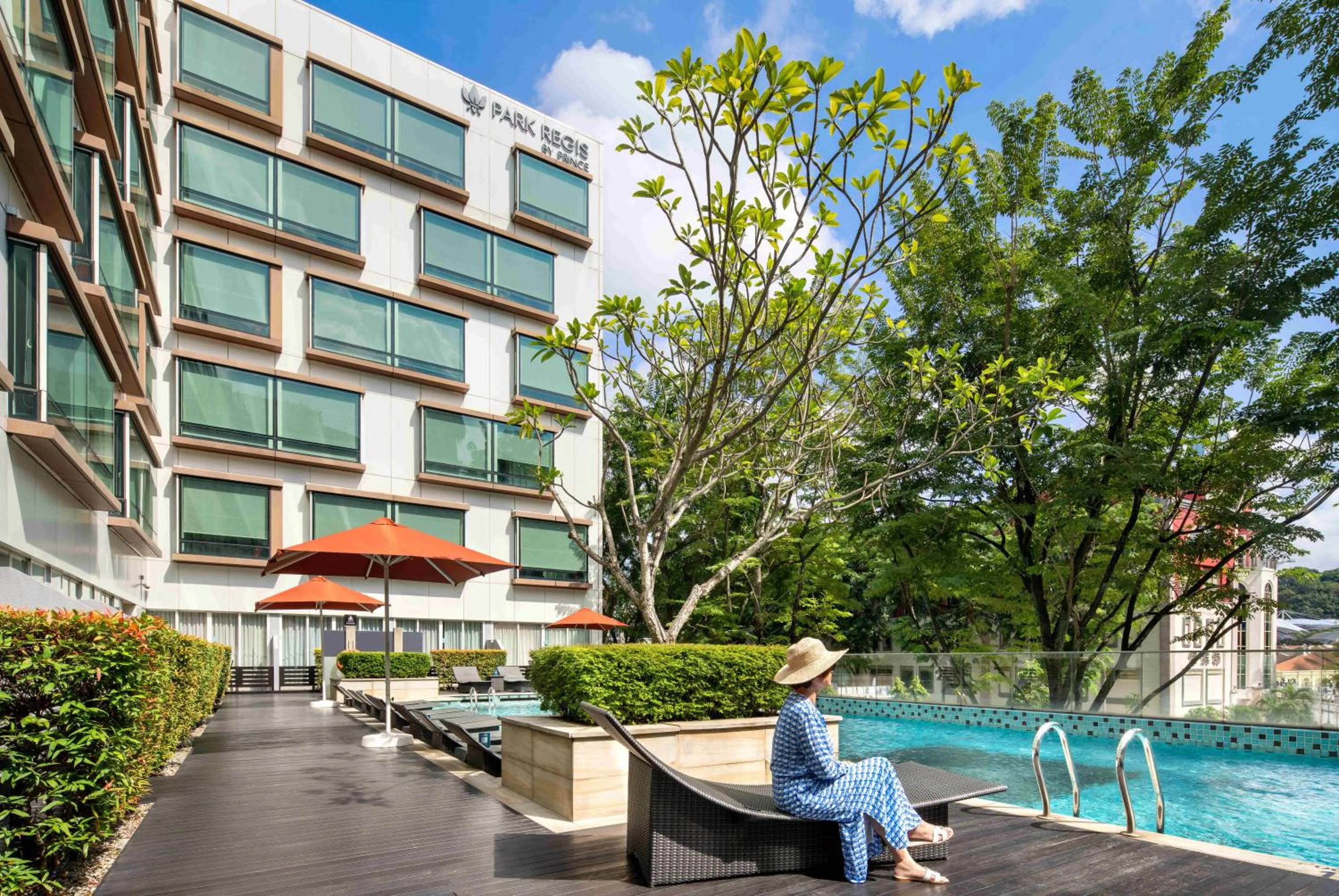 Swimming pool in Park Regis by Prince Singapore