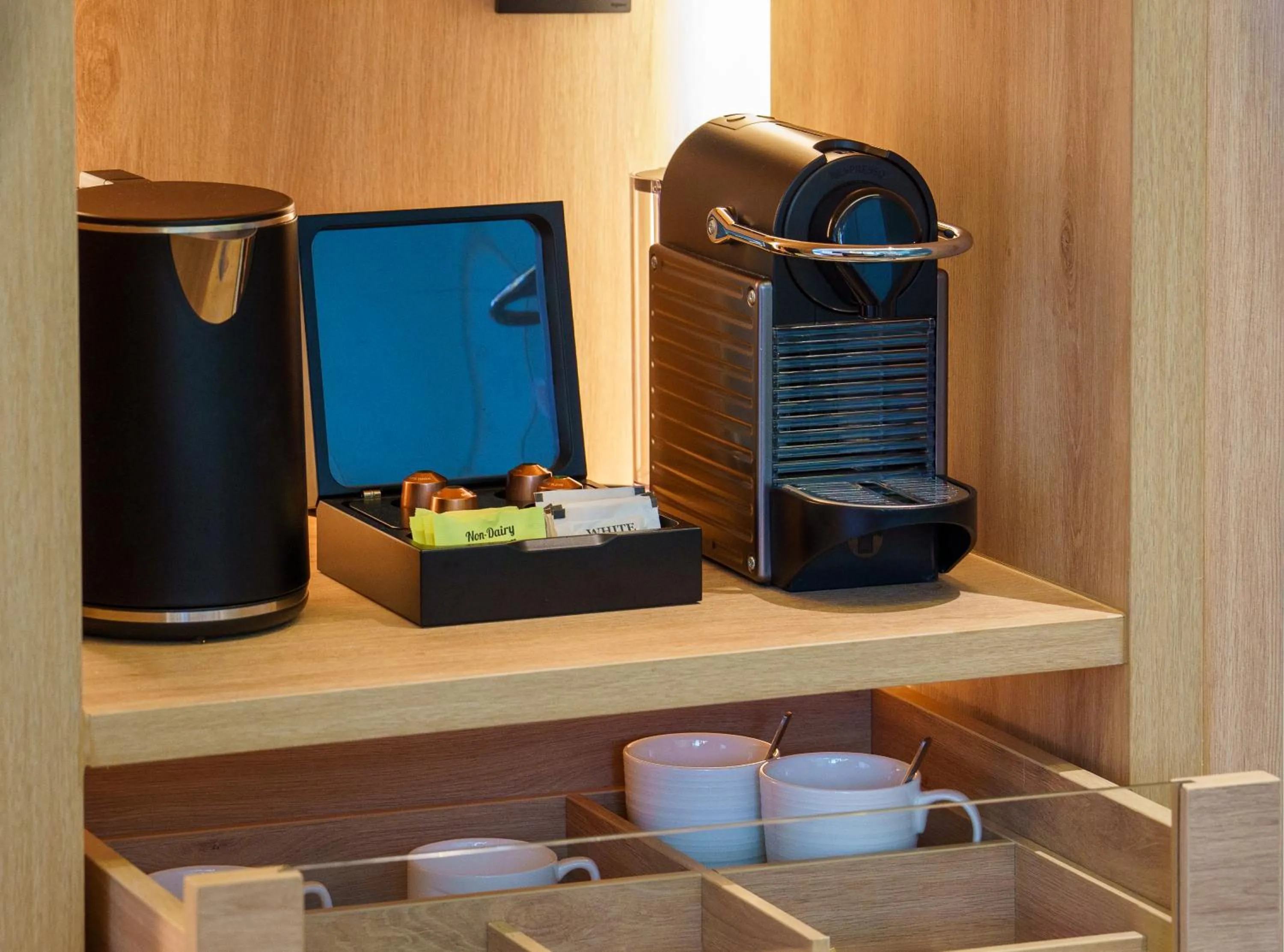 Coffee/tea facilities in Park Regis by Prince Singapore