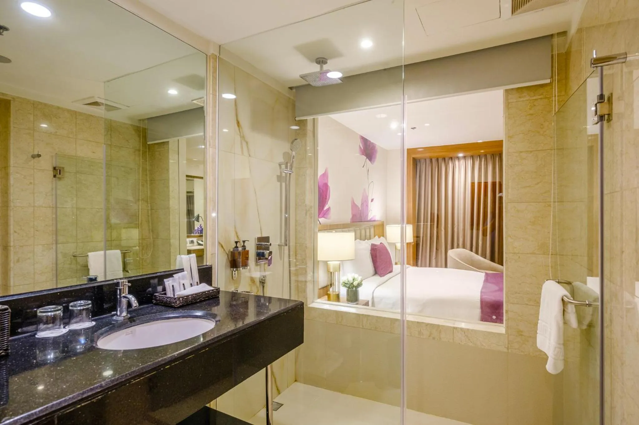 Bathroom in Eastwood Richmonde Hotel Quezon City
