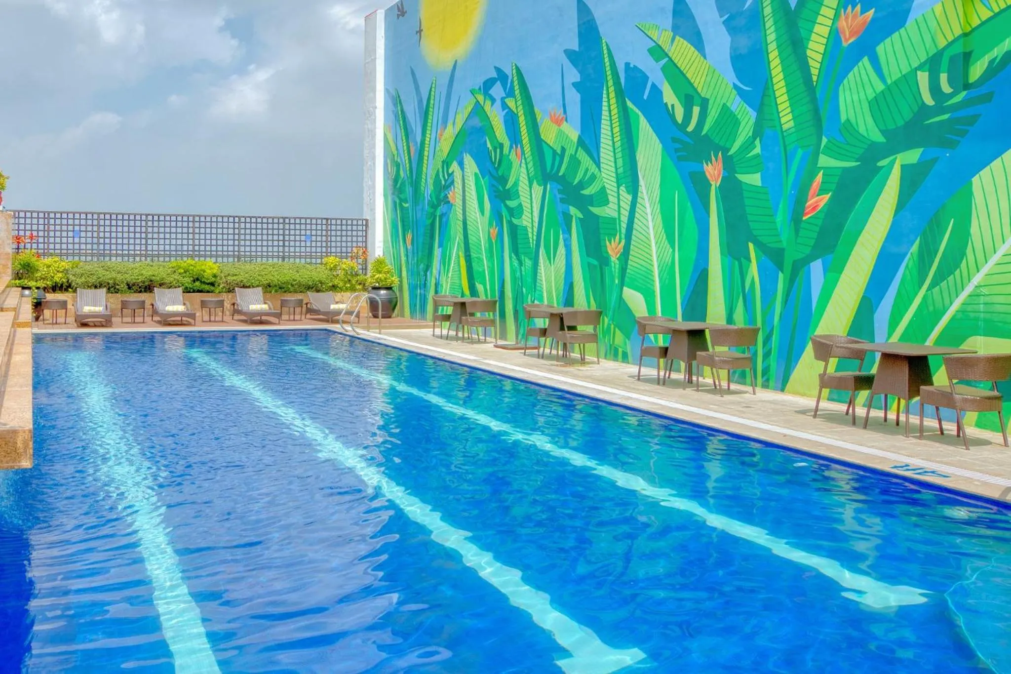 Swimming pool in Eastwood Richmonde Hotel Quezon City