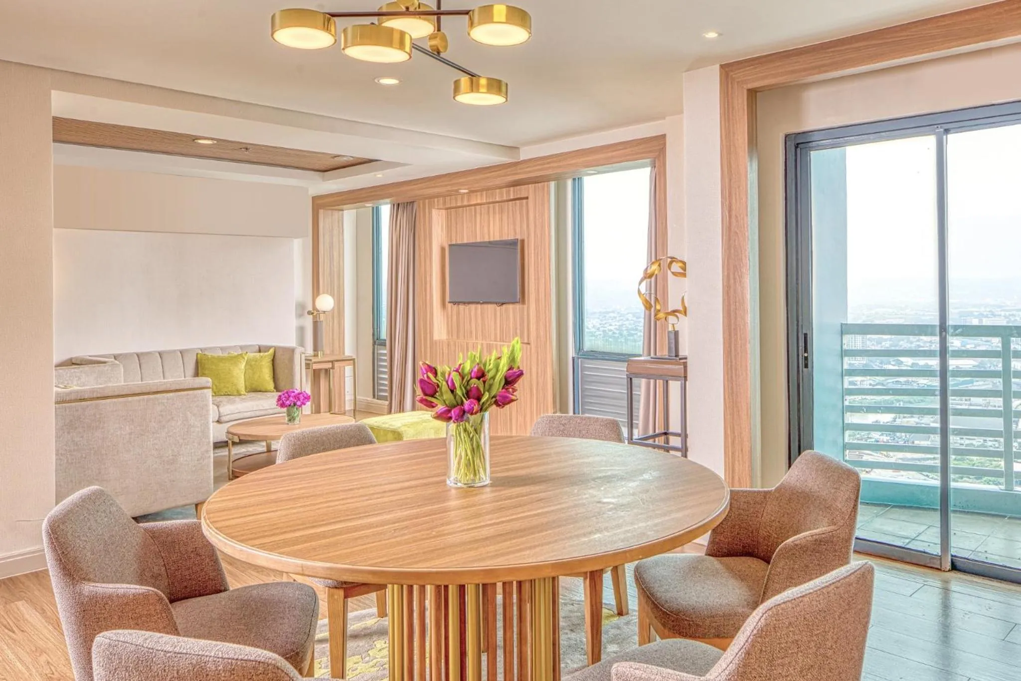 TV and multimedia in Eastwood Richmonde Hotel Quezon City