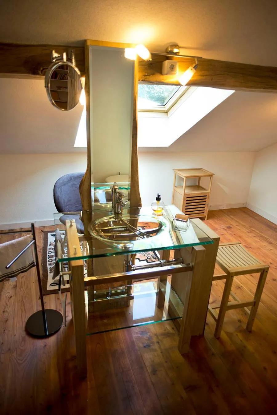 Area and facilities in Pas de Deux