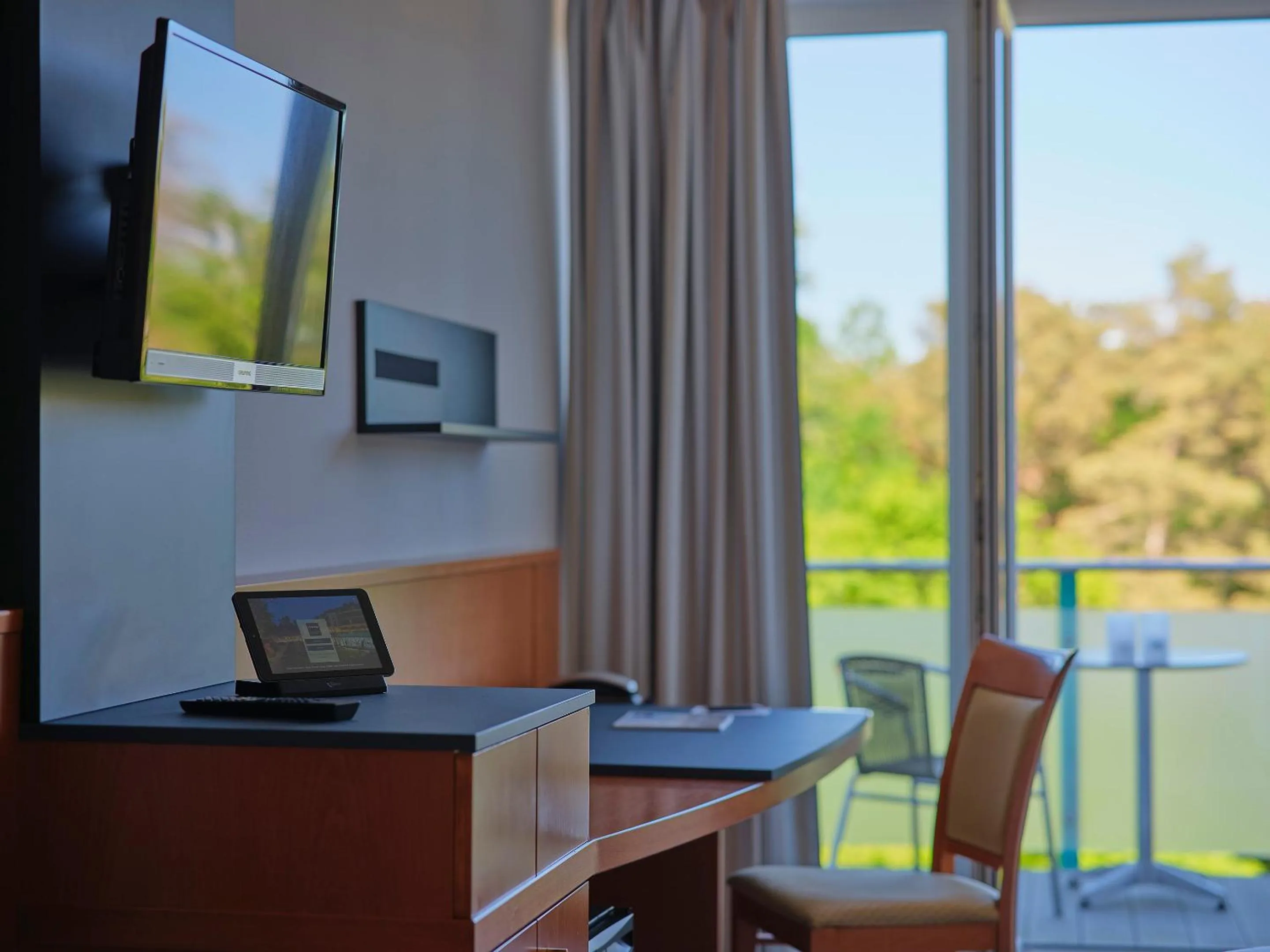 TV and multimedia in Dorint Seehotel Binz-Therme
