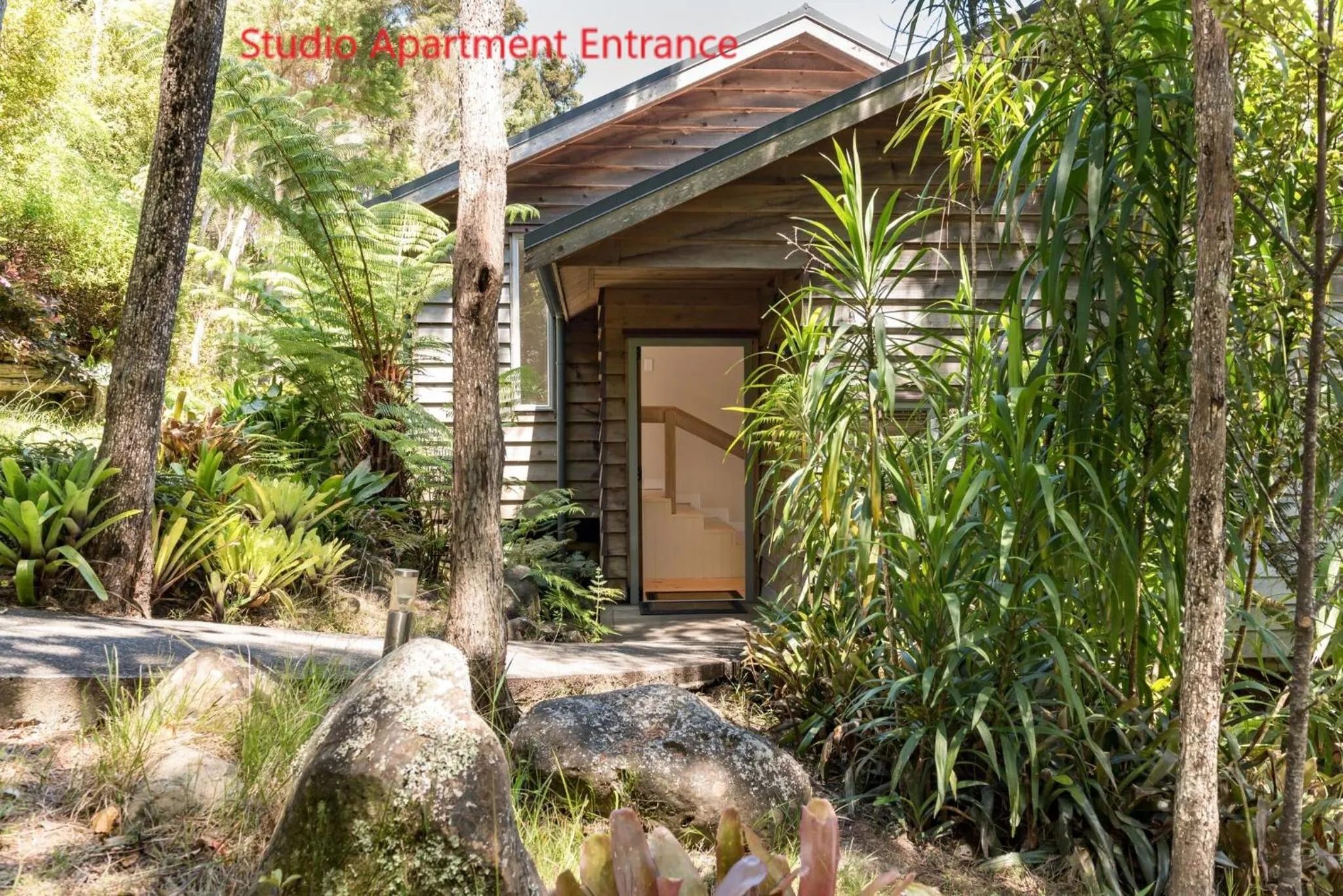 Facade/entrance in Bay of Islands Holiday Apartments