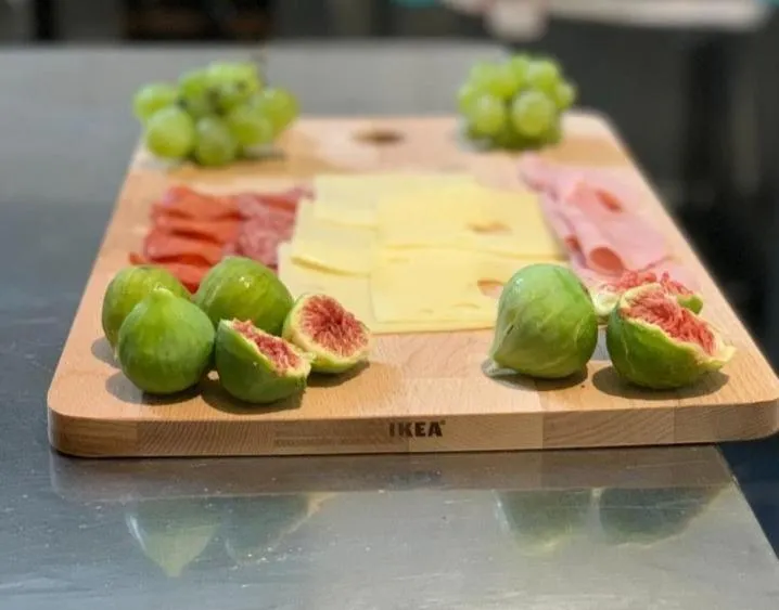 Restaurant/places to eat in Apartments and pansion M&R