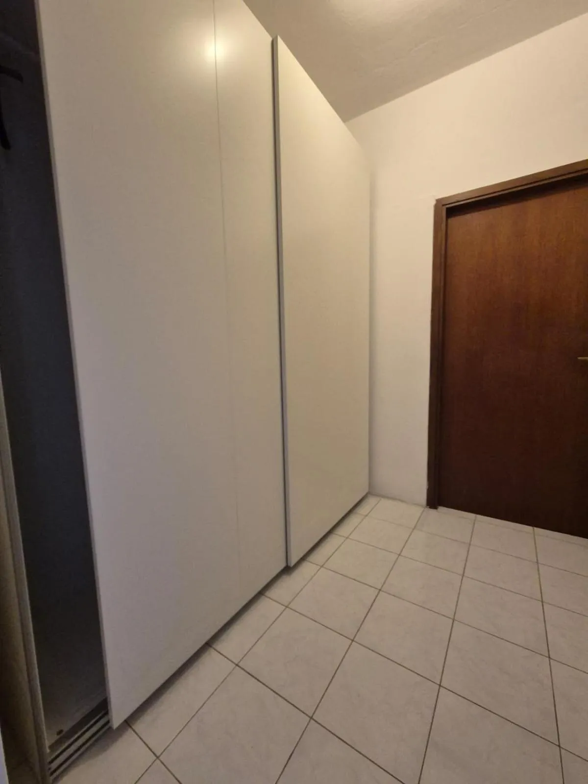 wardrobe in Apartments and pansion M&R