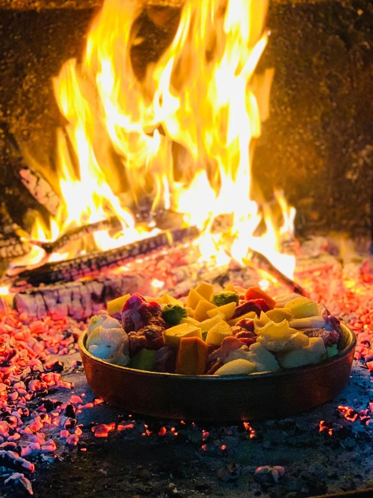 Restaurant/places to eat in Apartments and pansion M&R