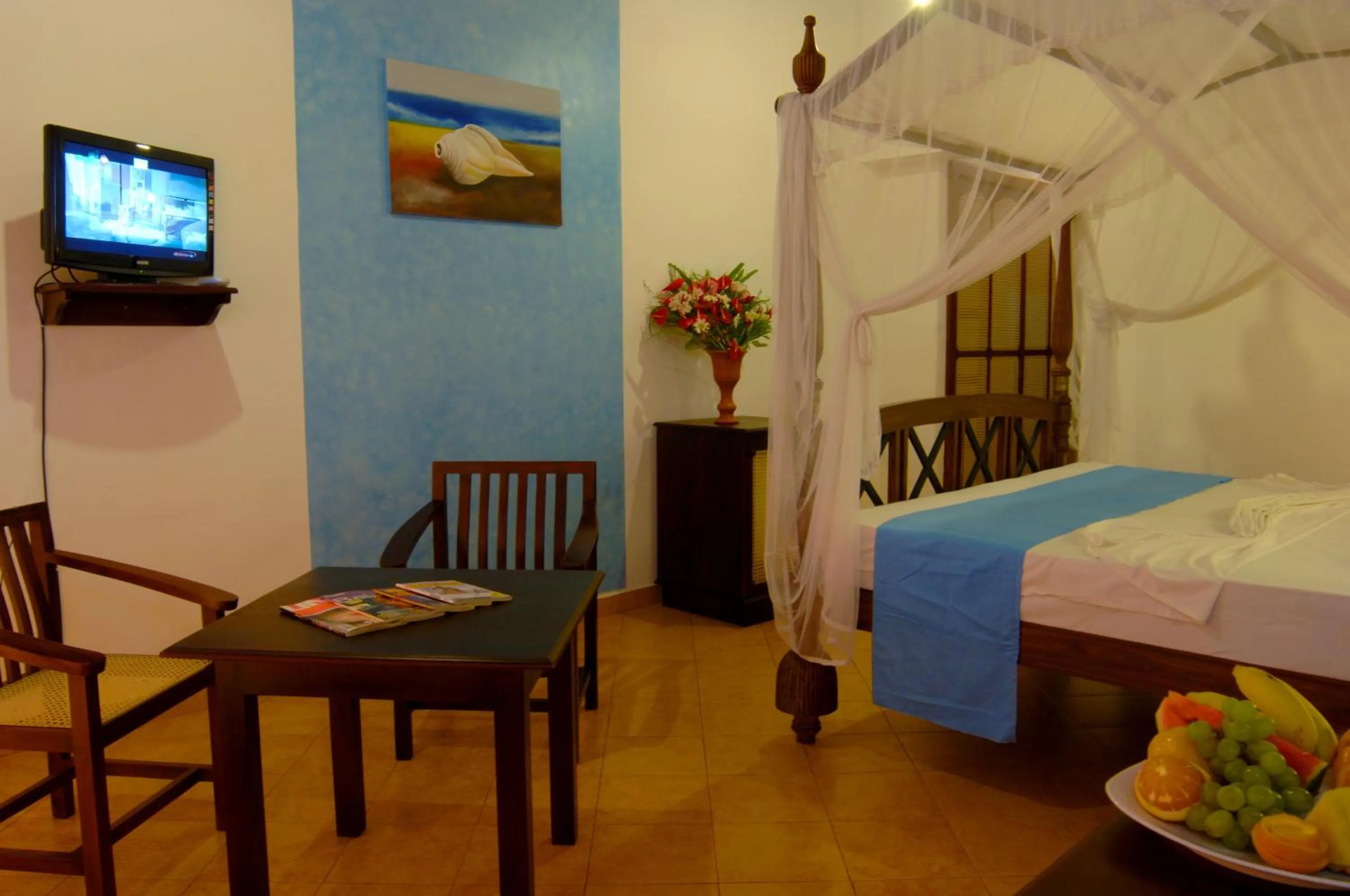 TV and multimedia, TV/Entertainment Center in Sandali Walauwa