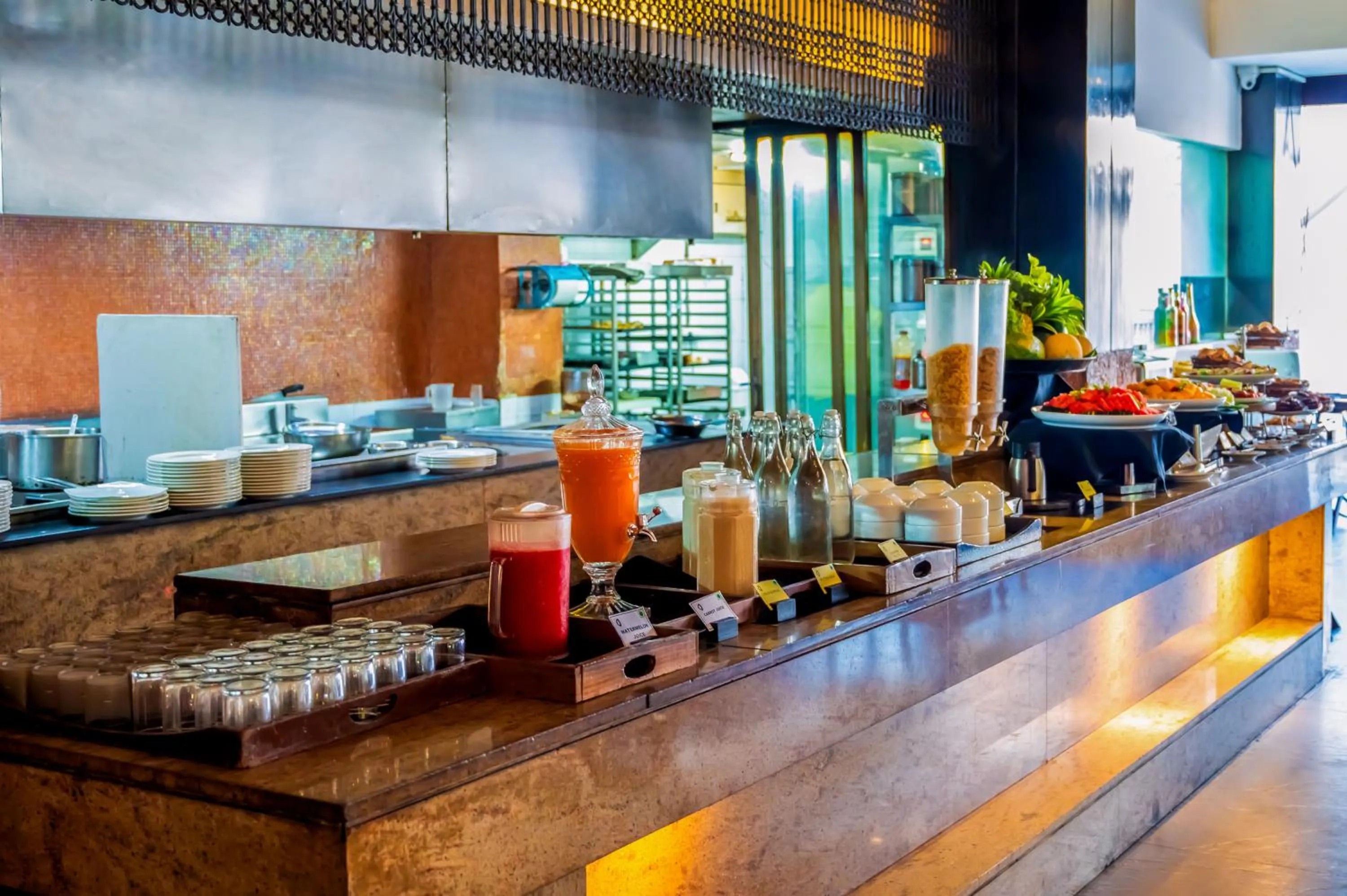 Food and drinks in O Hotel Goa, Candolim Beach