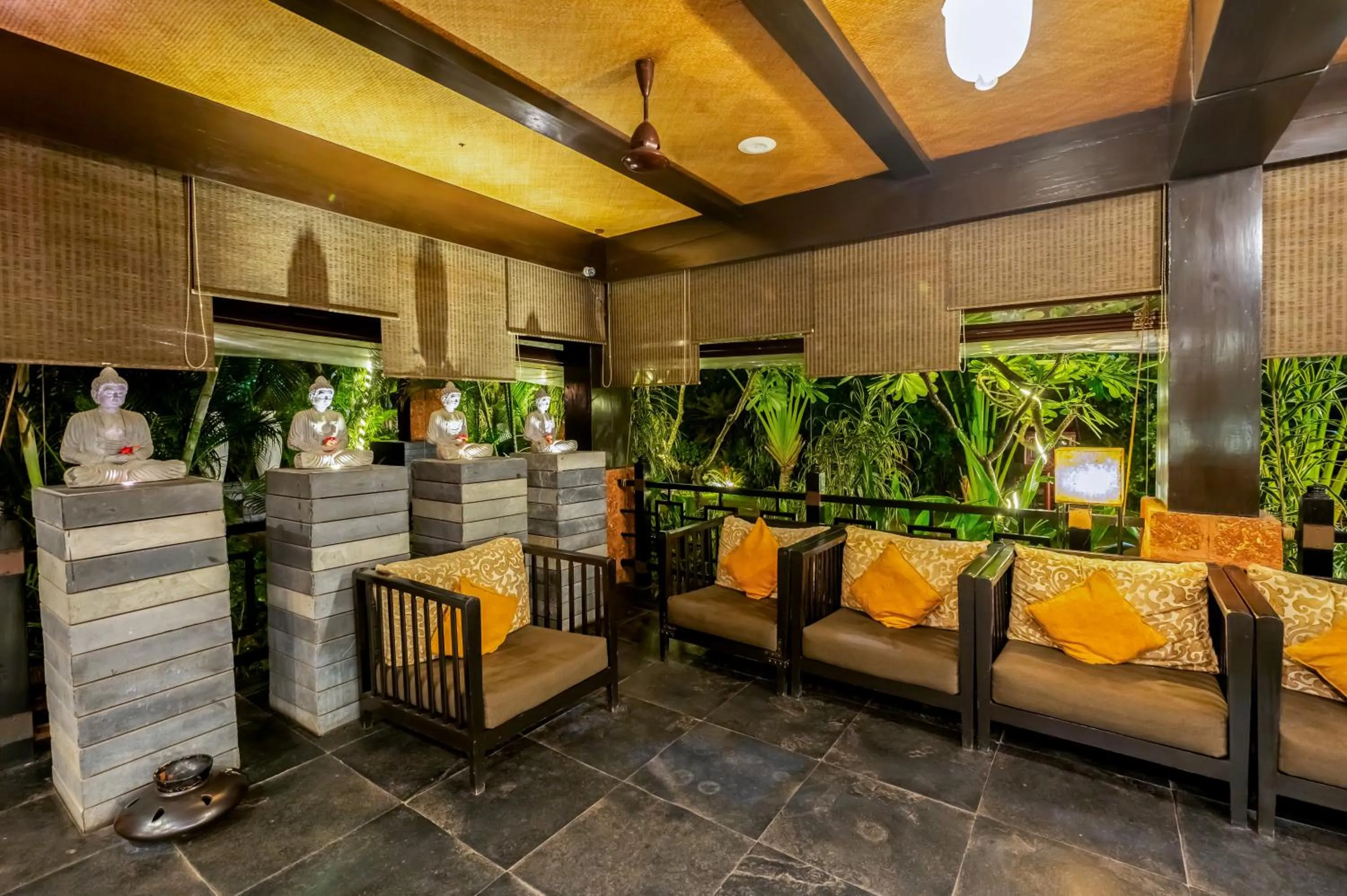 Lobby or reception in O Hotel Goa, Candolim Beach