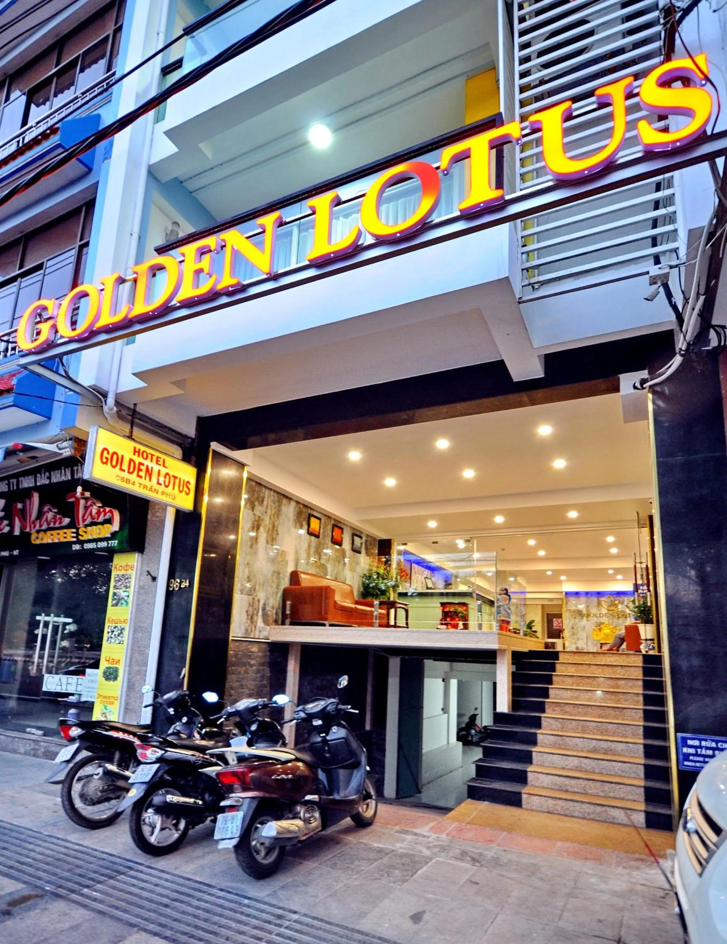 Golden Lotus Hotel