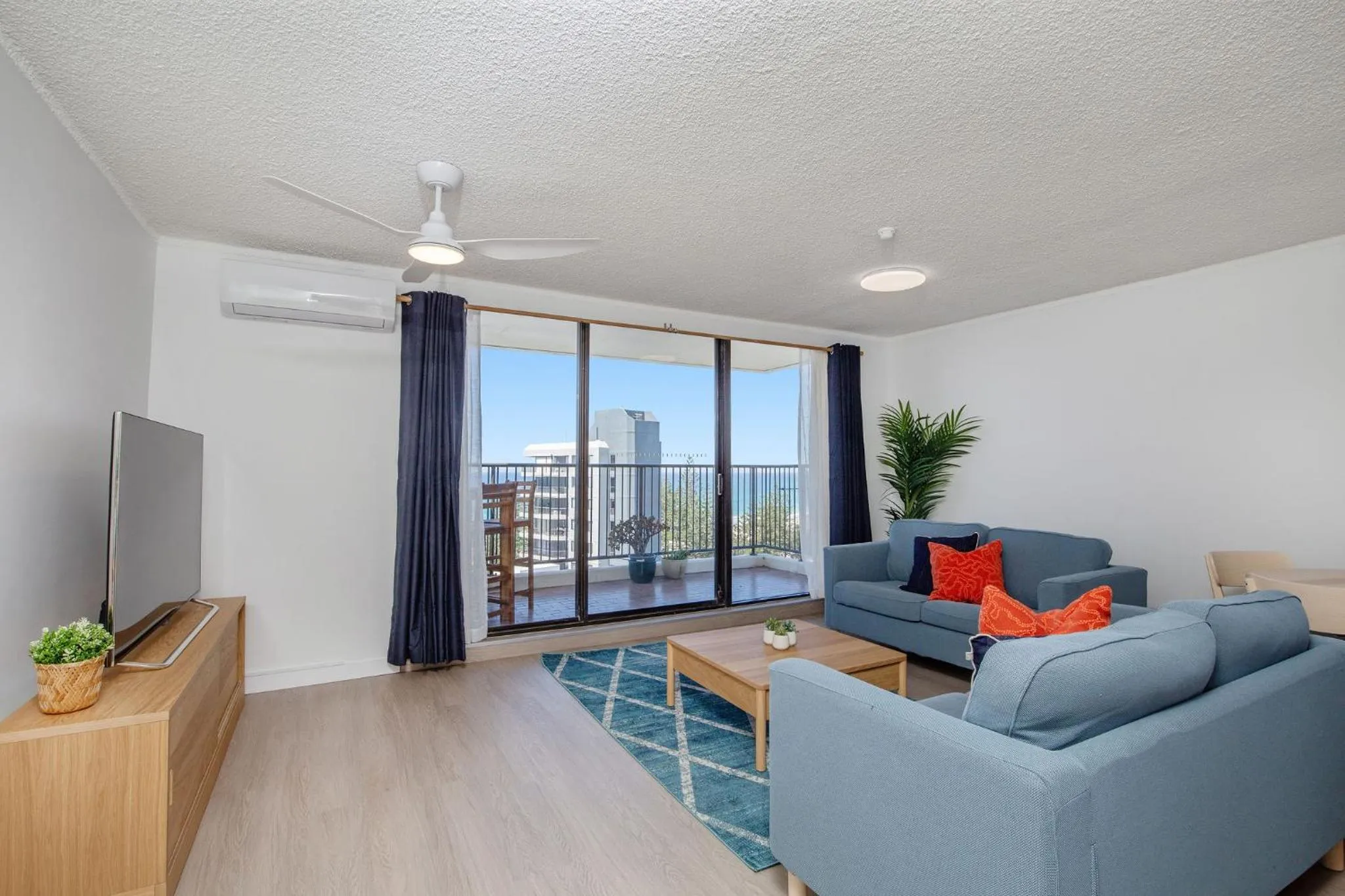 TV and multimedia in Horizons Holiday Apartments - OFFICIAL