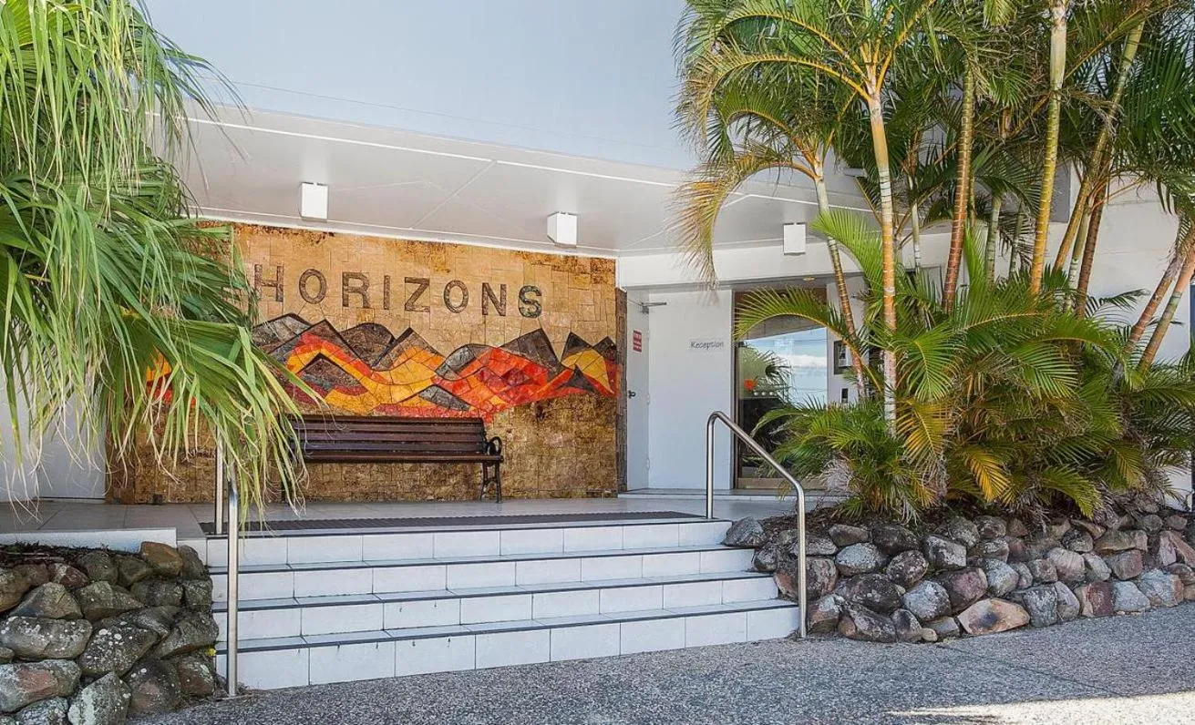 Facade/entrance in Horizons Holiday Apartments - OFFICIAL